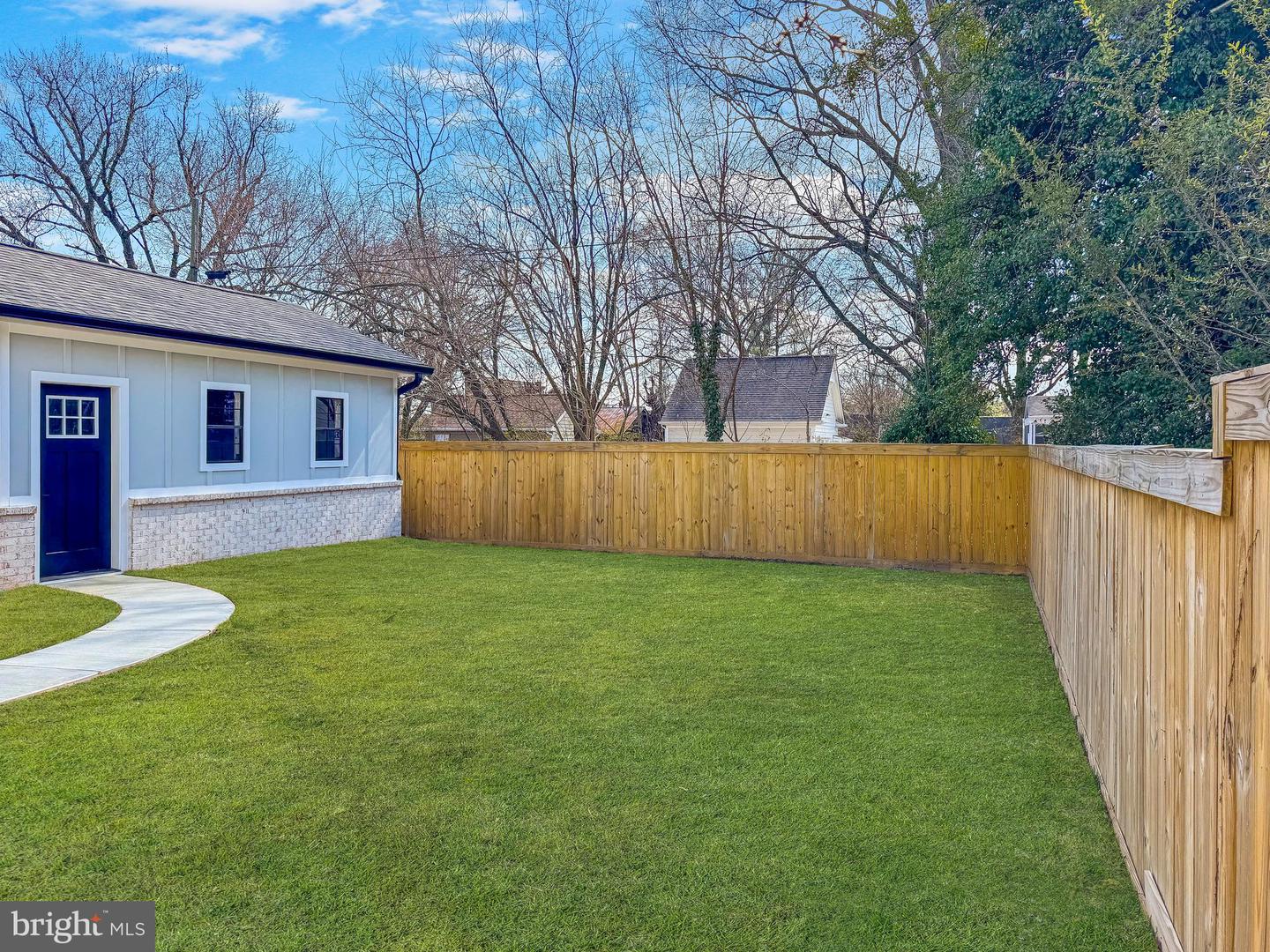 2504 2nd Rd N