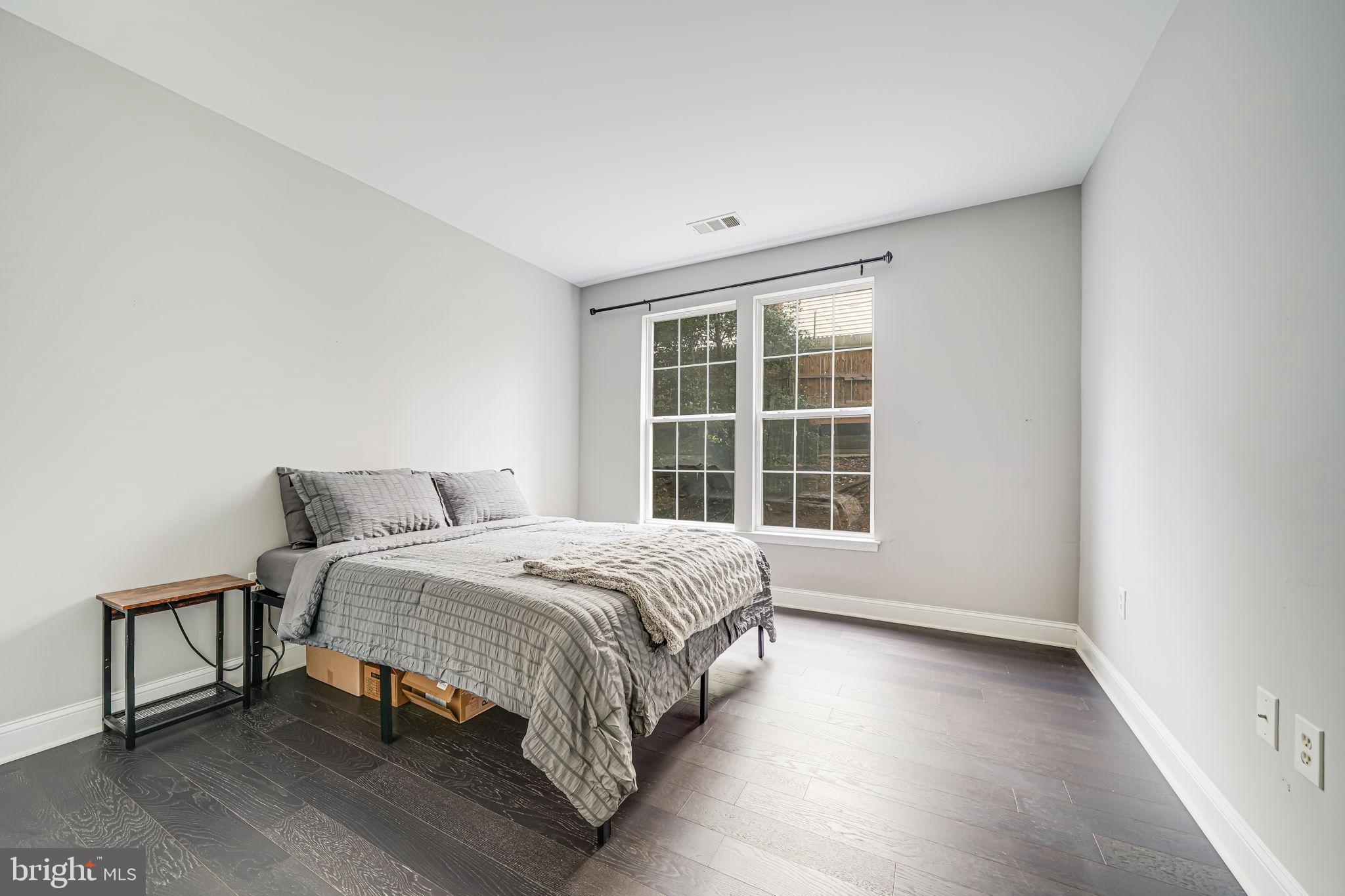 801 S GREENBRIER STREET 113