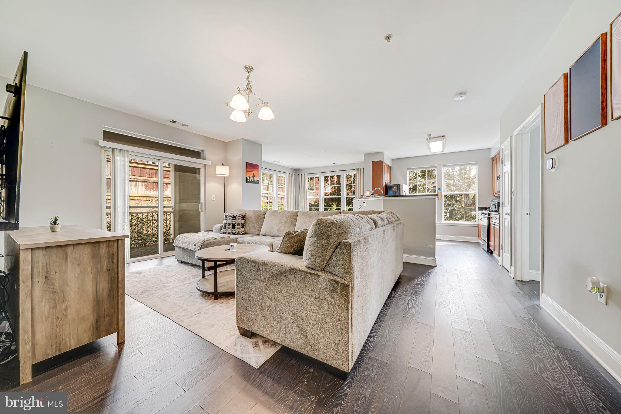 801 S GREENBRIER STREET 113