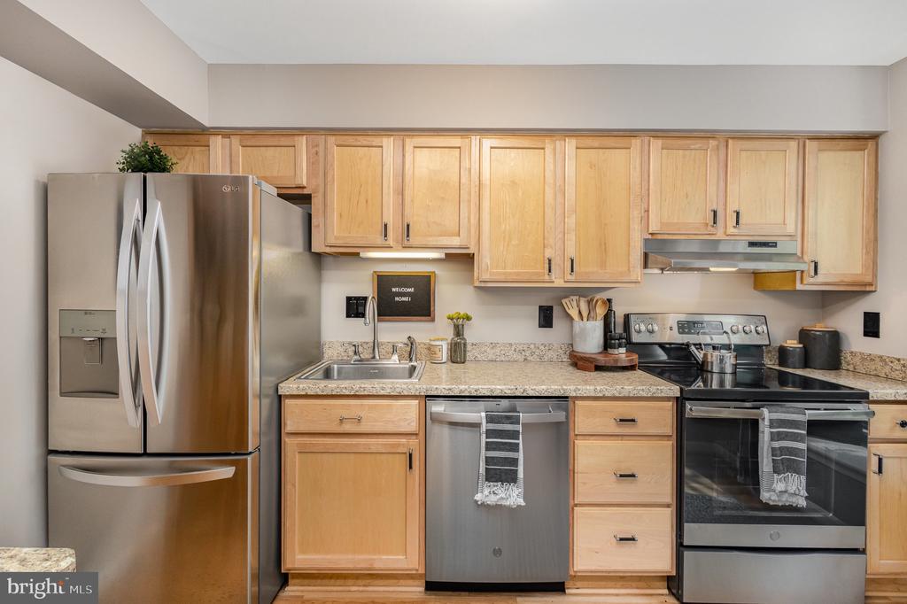 1120 N Taylor St #3