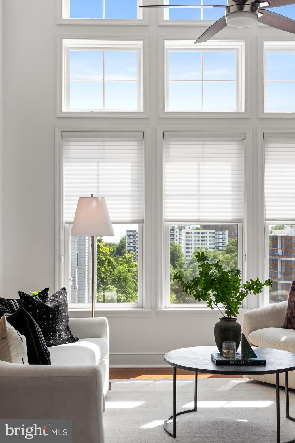 1418 N Rhodes St #B401