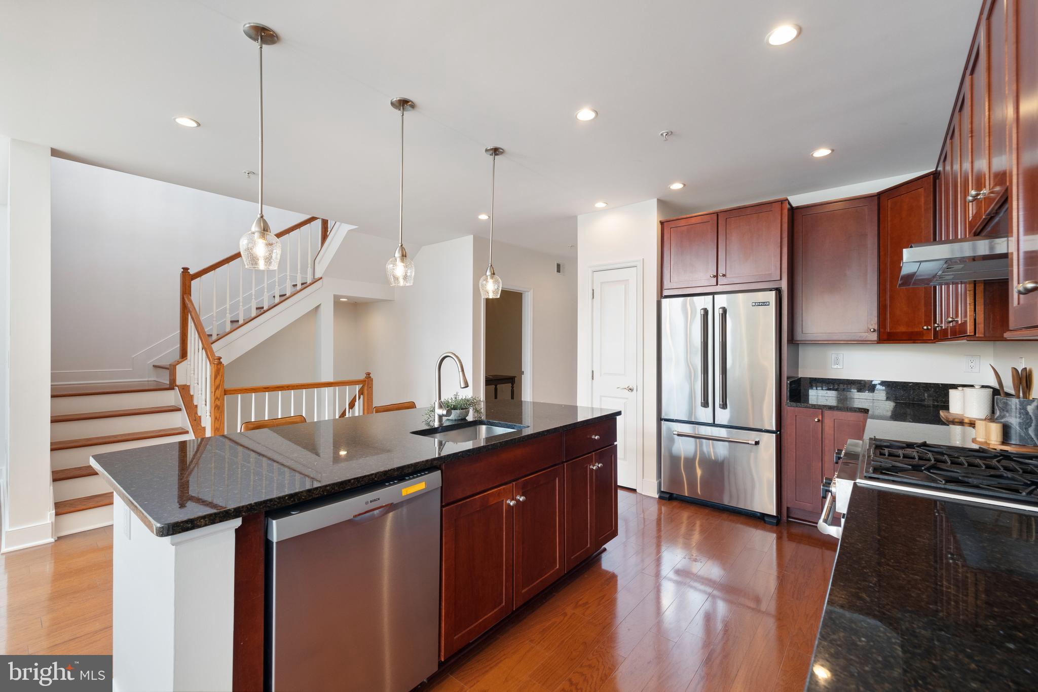 1418 N Rhodes St #B401