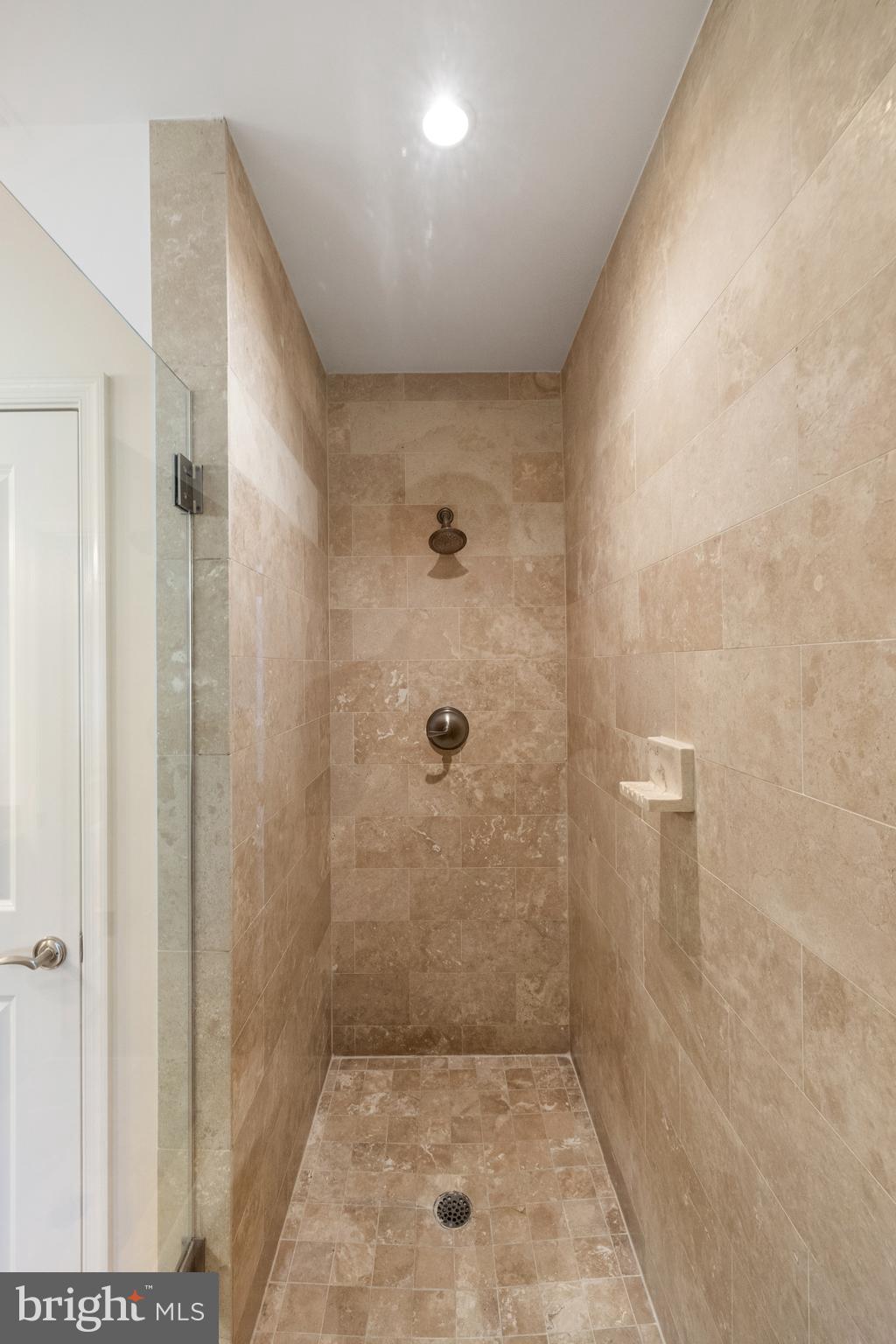 1418 N Rhodes St #B401