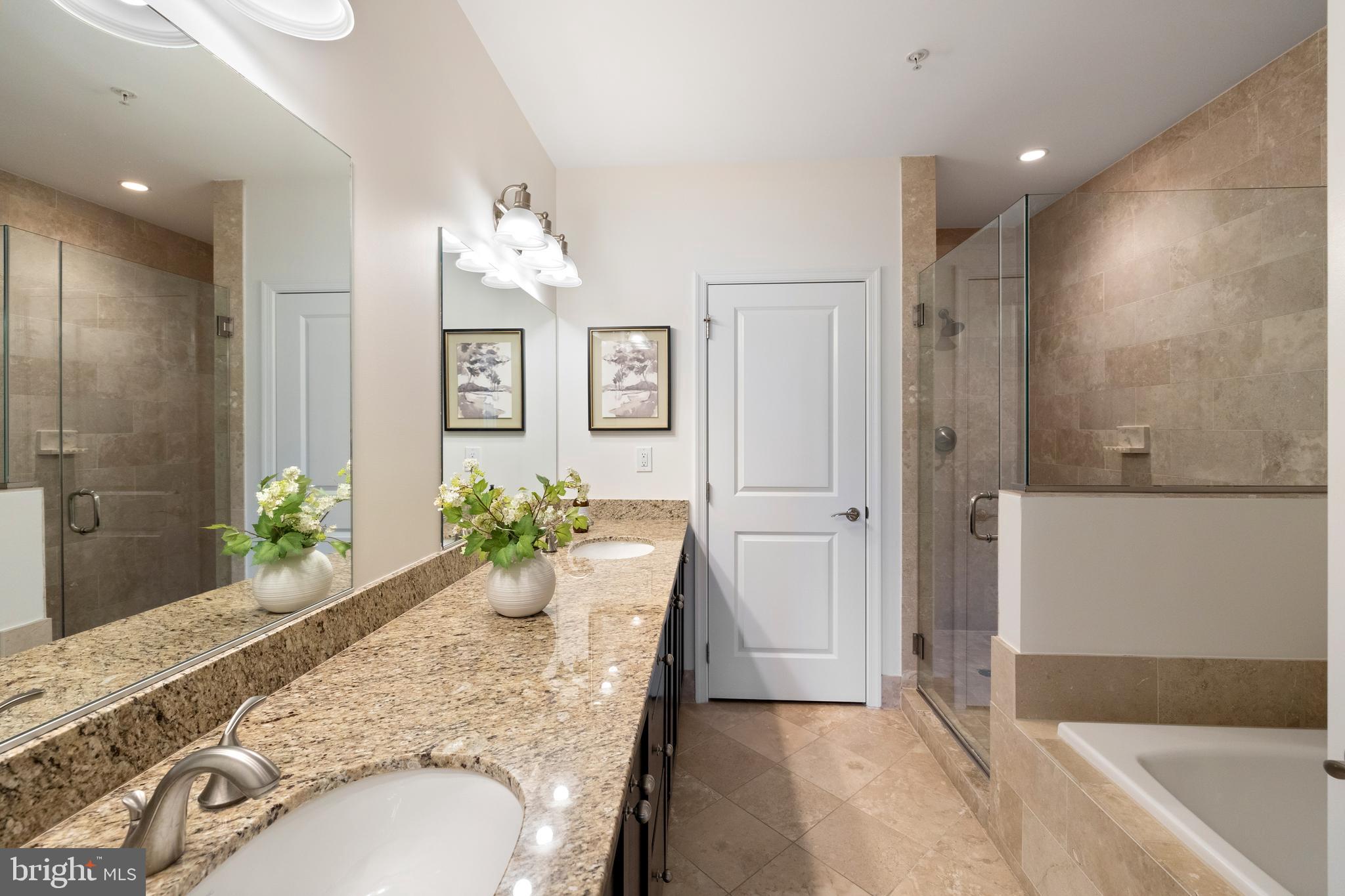 1418 N Rhodes St #B401