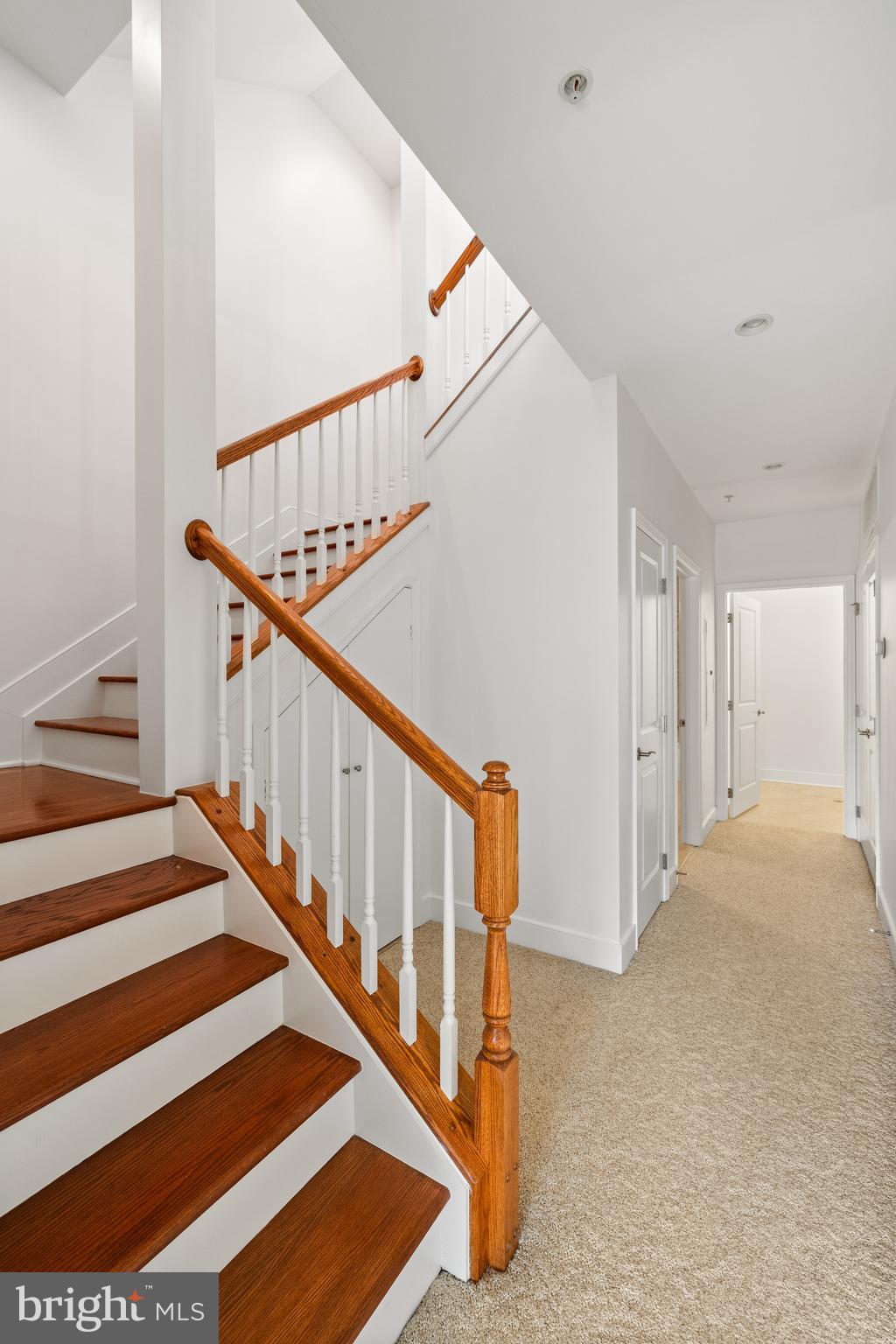 1418 N Rhodes St #B401