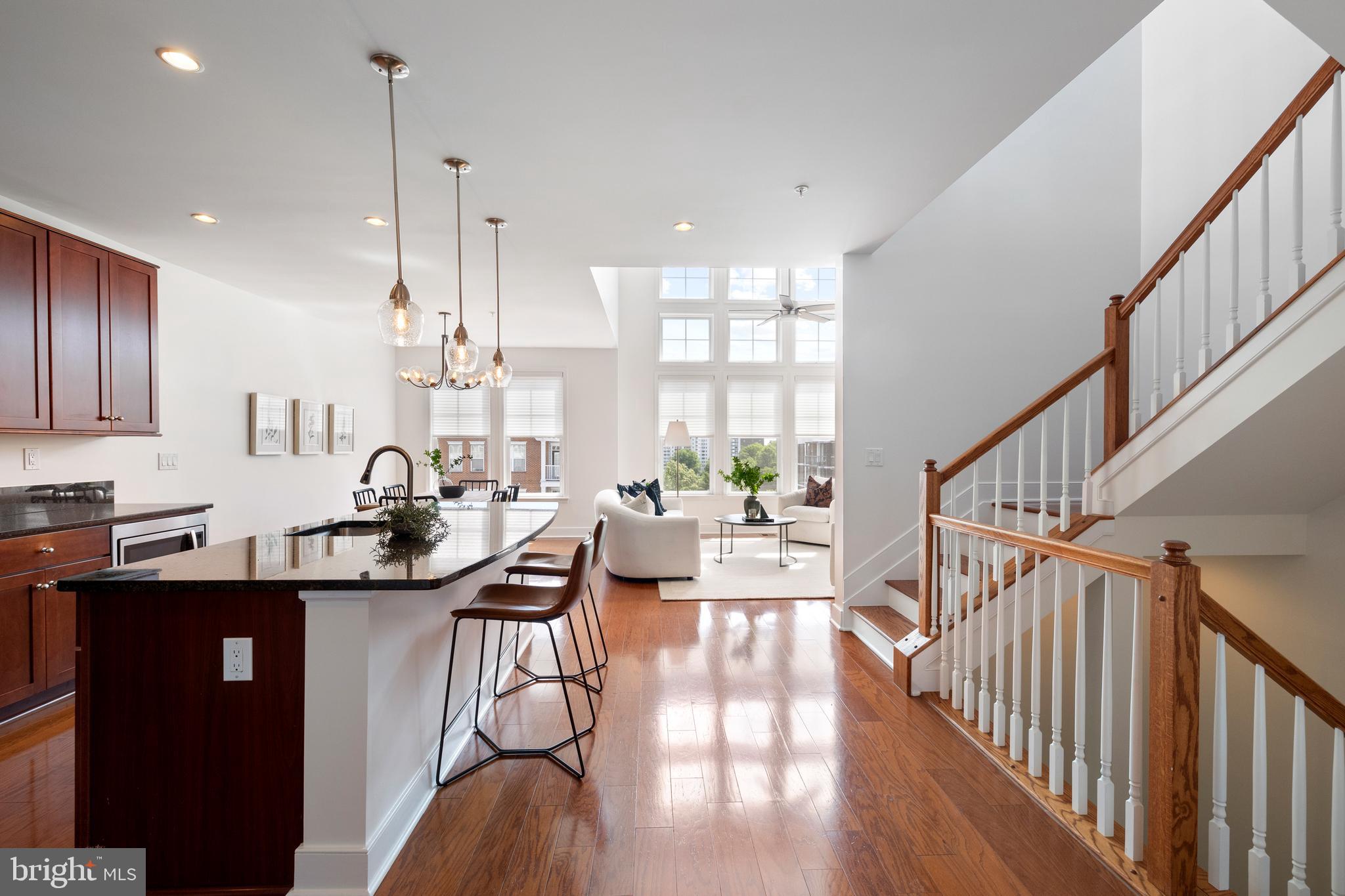 1418 N Rhodes St #B401