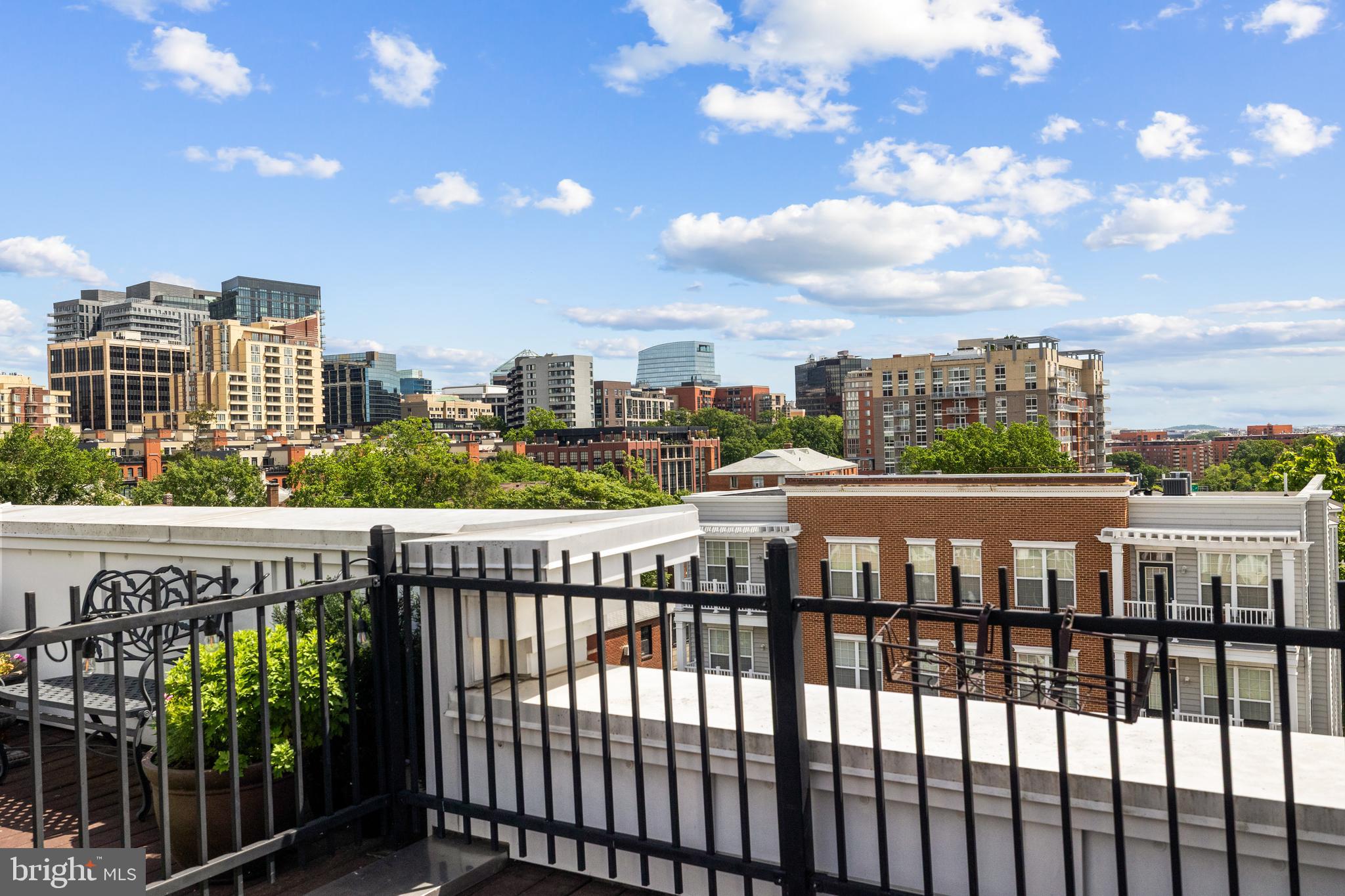 1418 N Rhodes St #B401