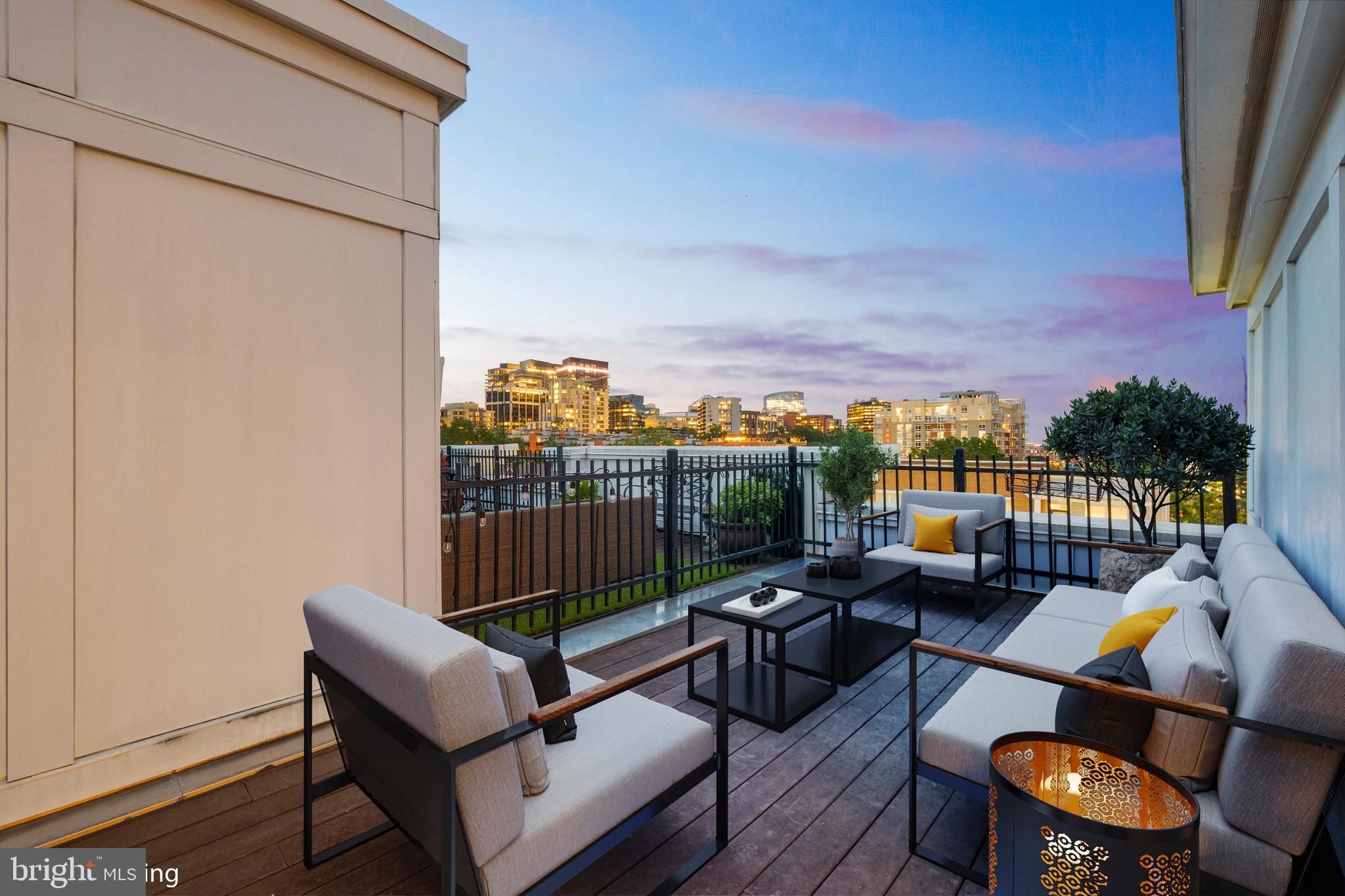 1418 N Rhodes St #B401