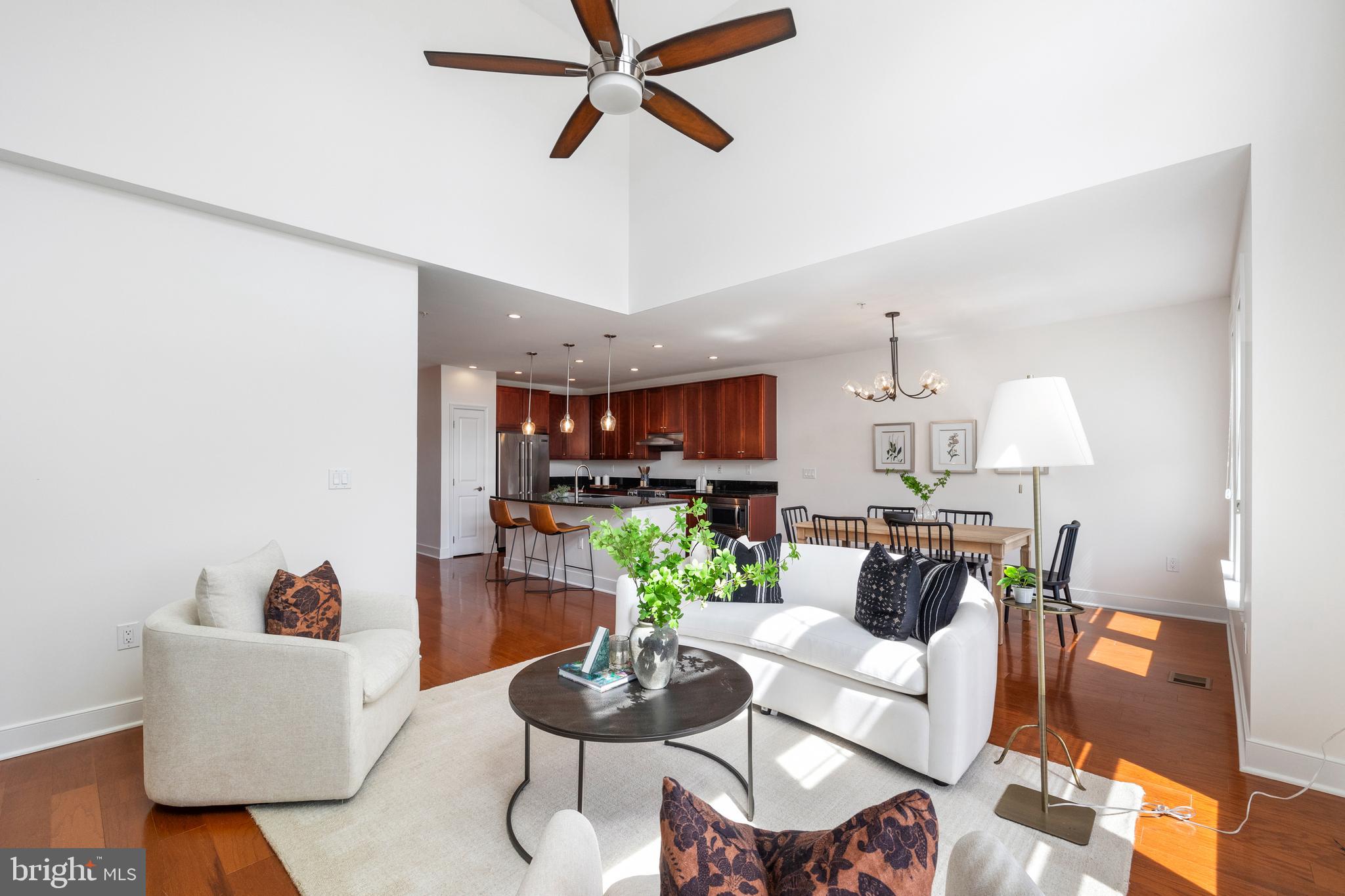 1418 N Rhodes St #B401