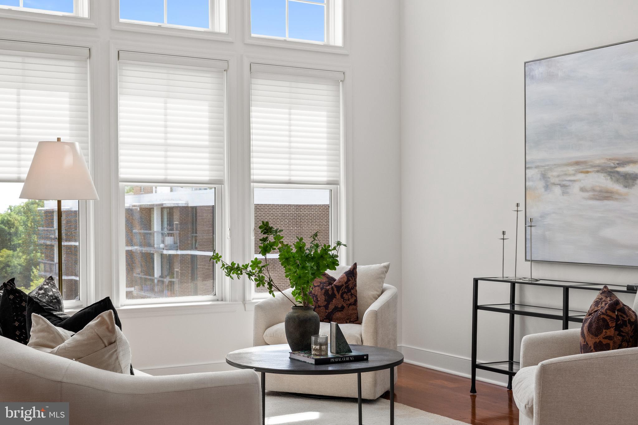 1418 N Rhodes St #B401