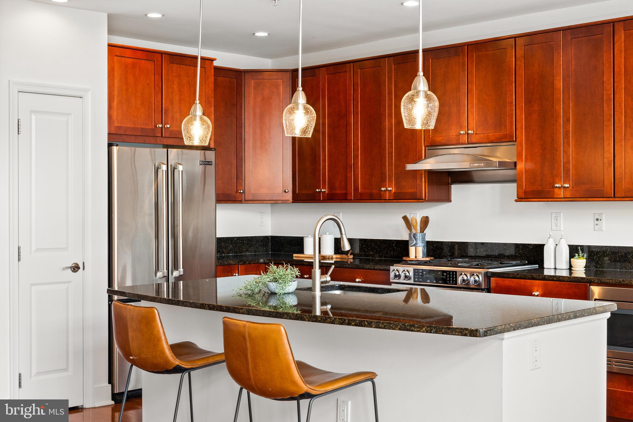 1418 N Rhodes St #B401