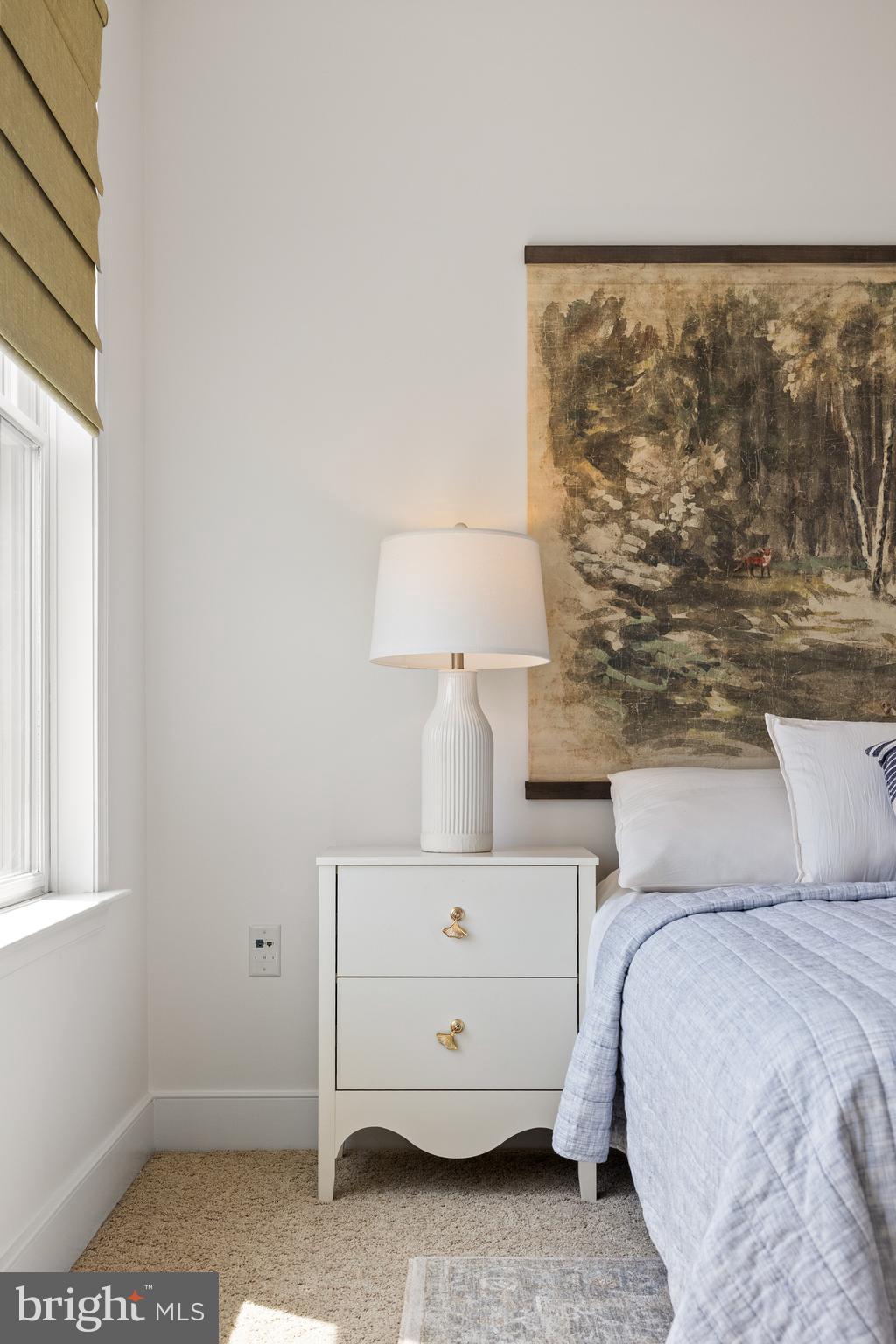 1418 N Rhodes St #B401