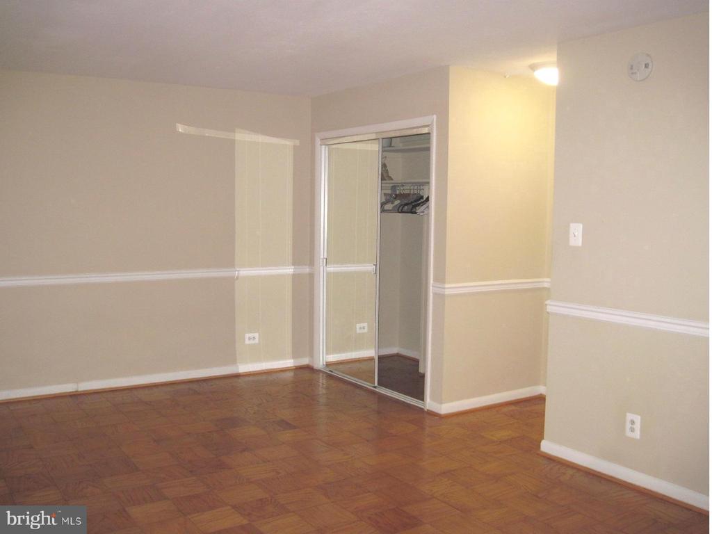 4501 ARLINGTON BLVD #121
