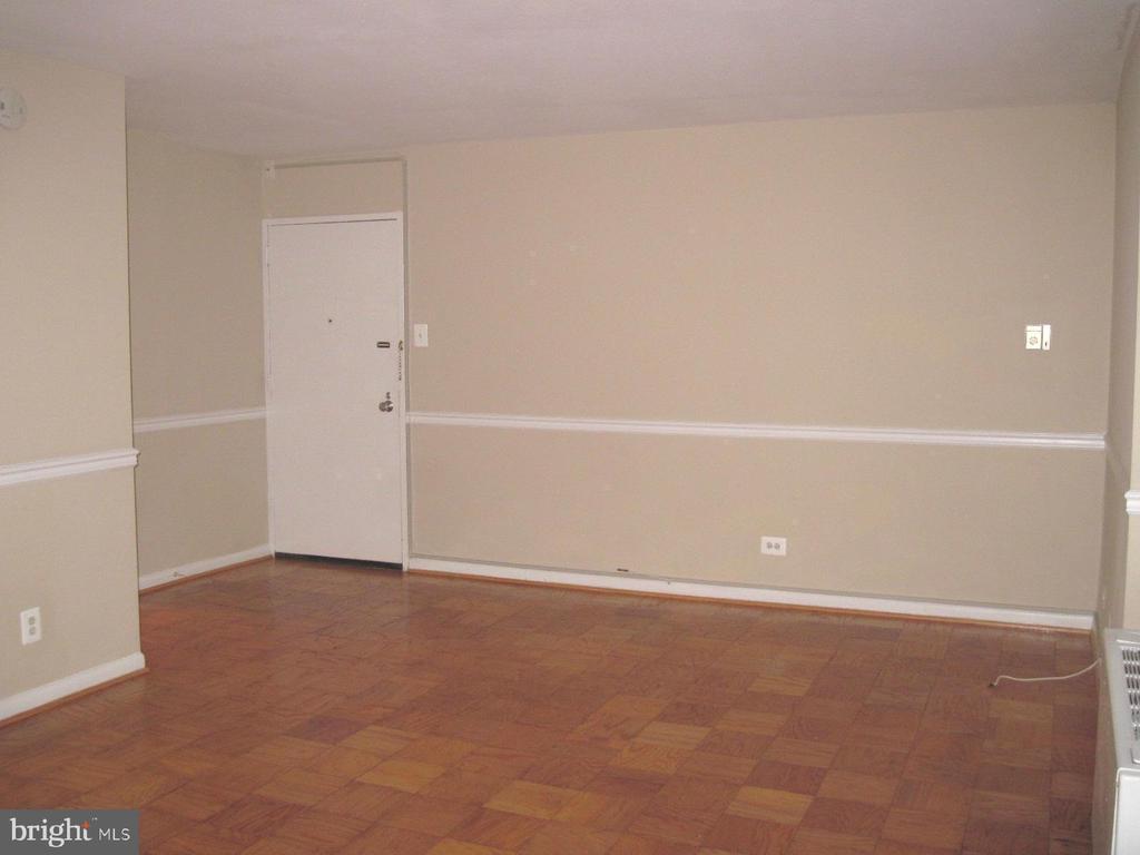 4501 ARLINGTON BLVD #121