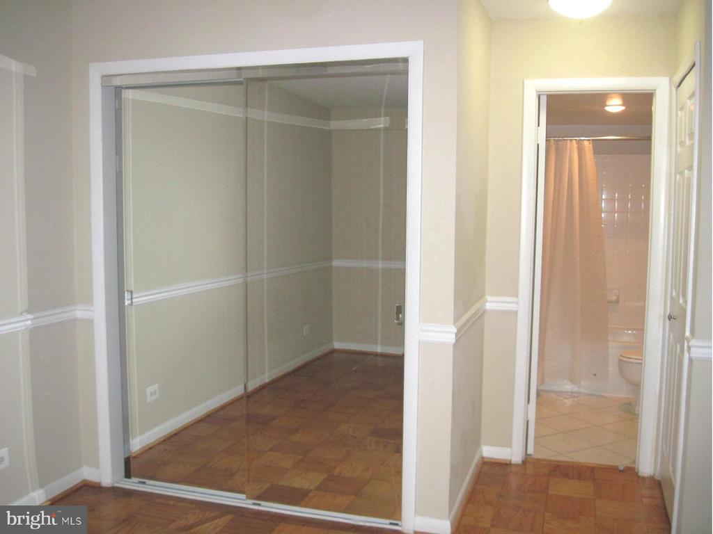 4501 ARLINGTON BLVD #121