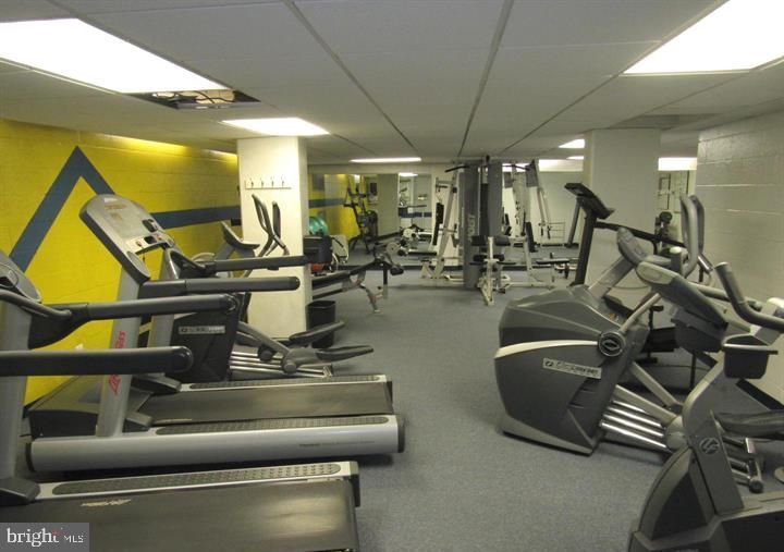 4501 ARLINGTON BLVD #121