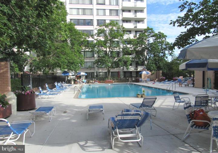 4501 ARLINGTON BLVD #121