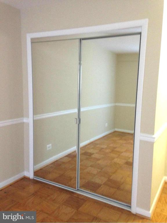 4501 ARLINGTON BLVD #121