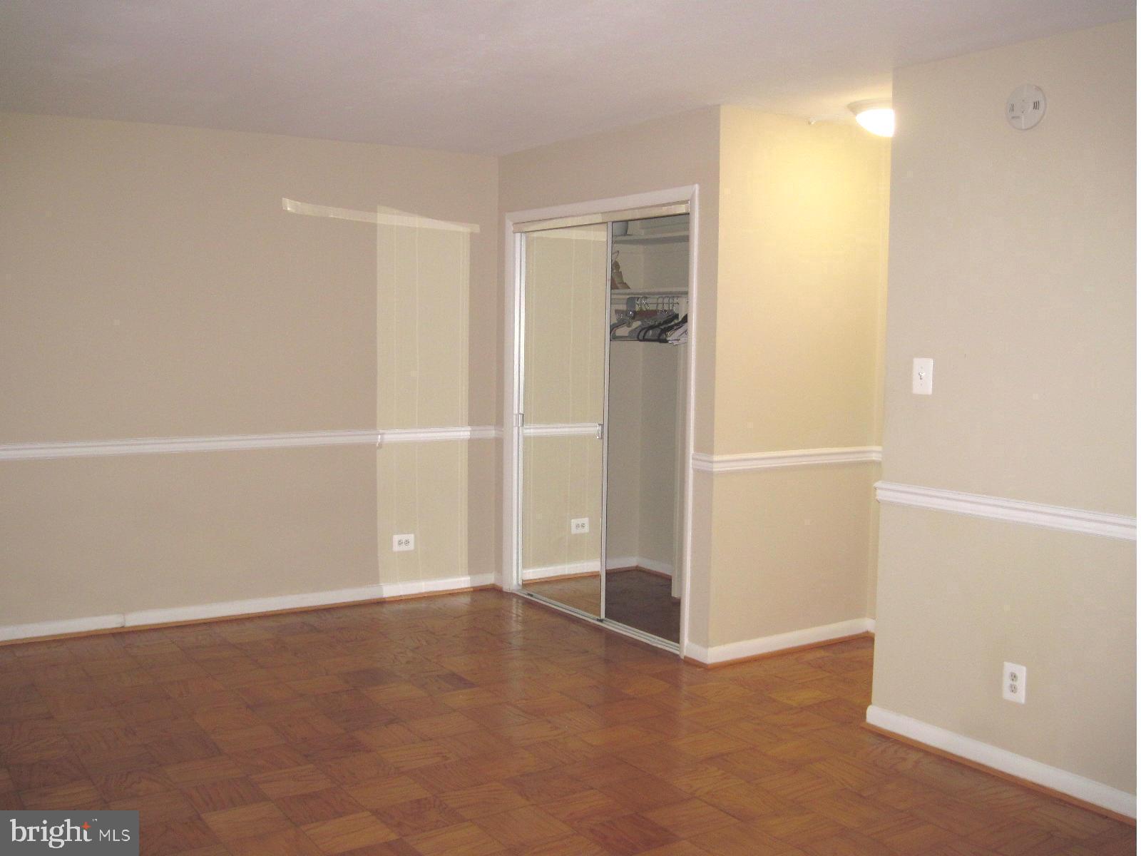 4501 ARLINGTON BLVD #121