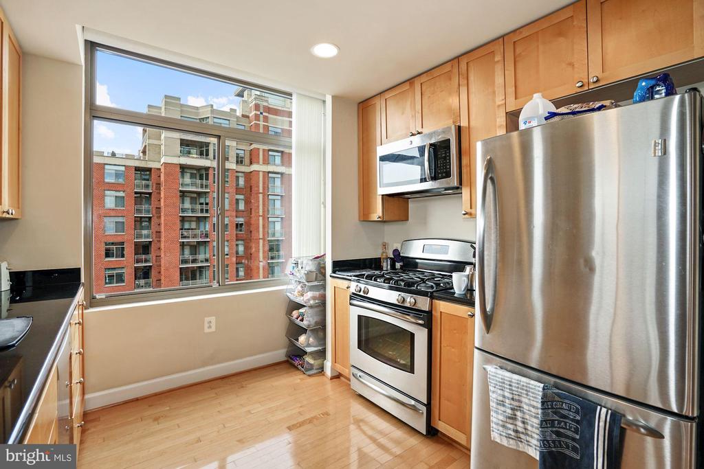 3650 S GLEBE ROAD 749