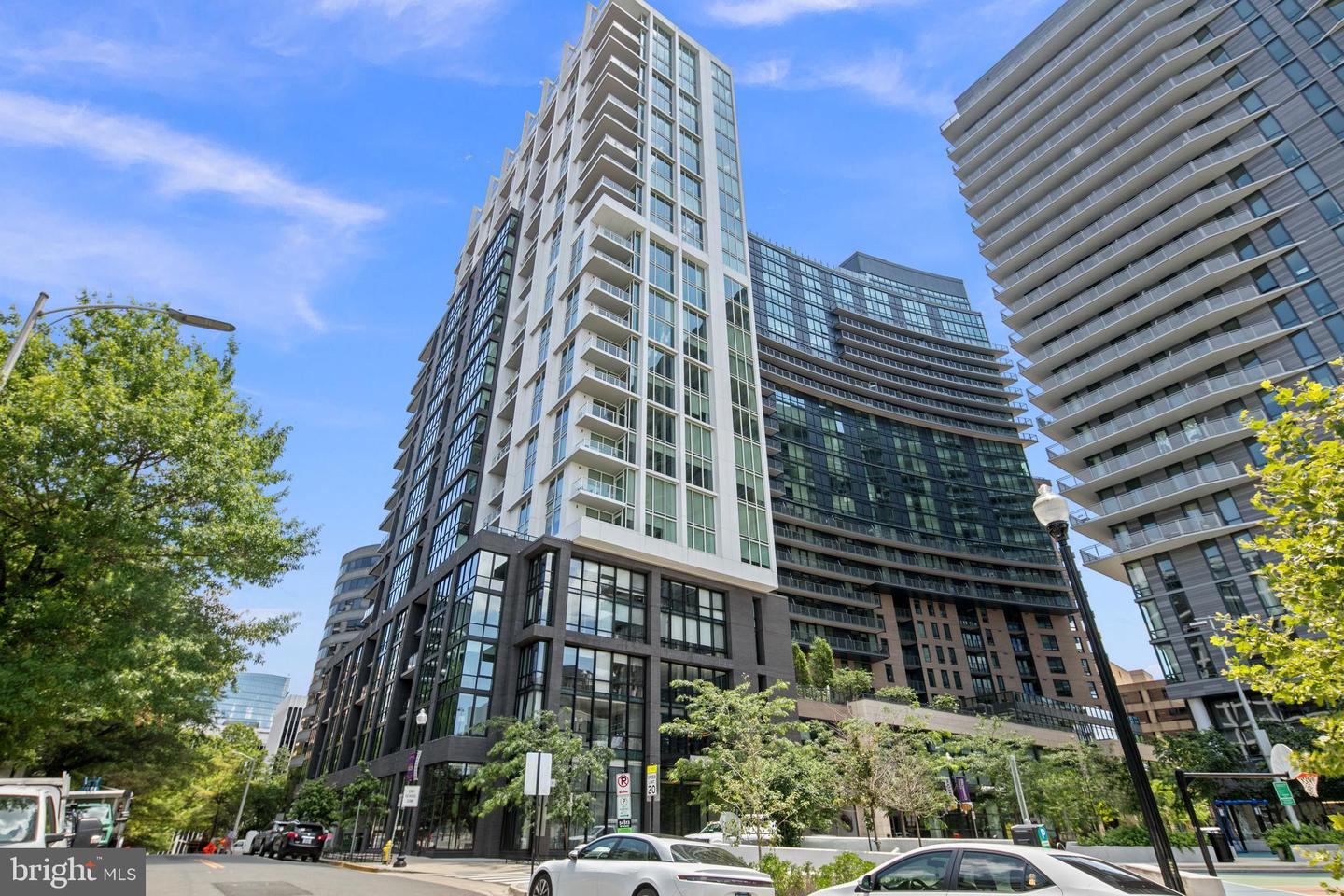 1781 N Pierce St #1003