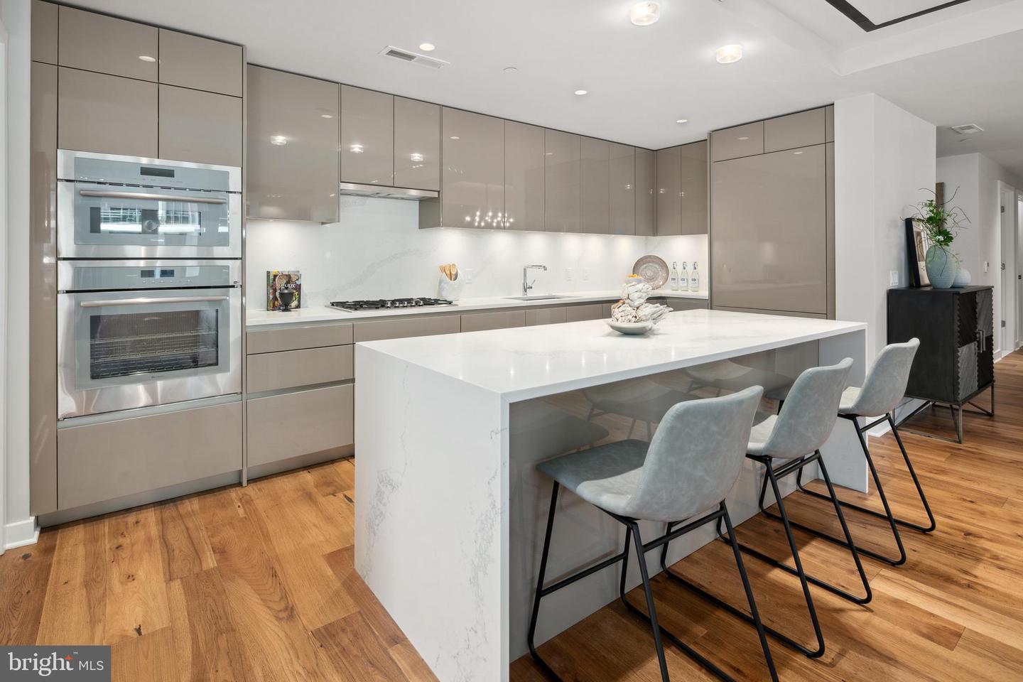 1781 N Pierce St #1003