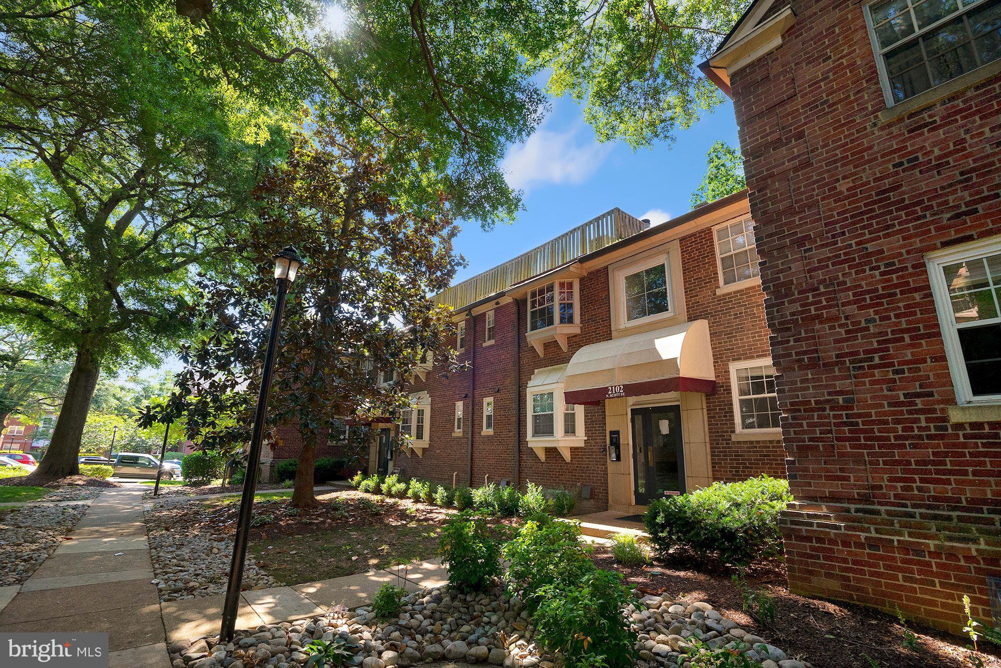 2102 N SCOTT STREET 111