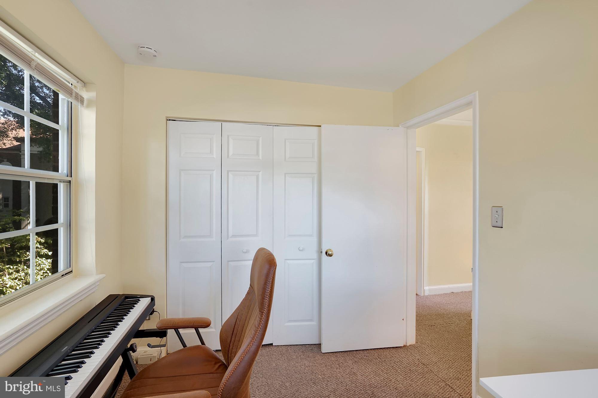 2102 N SCOTT STREET 111
