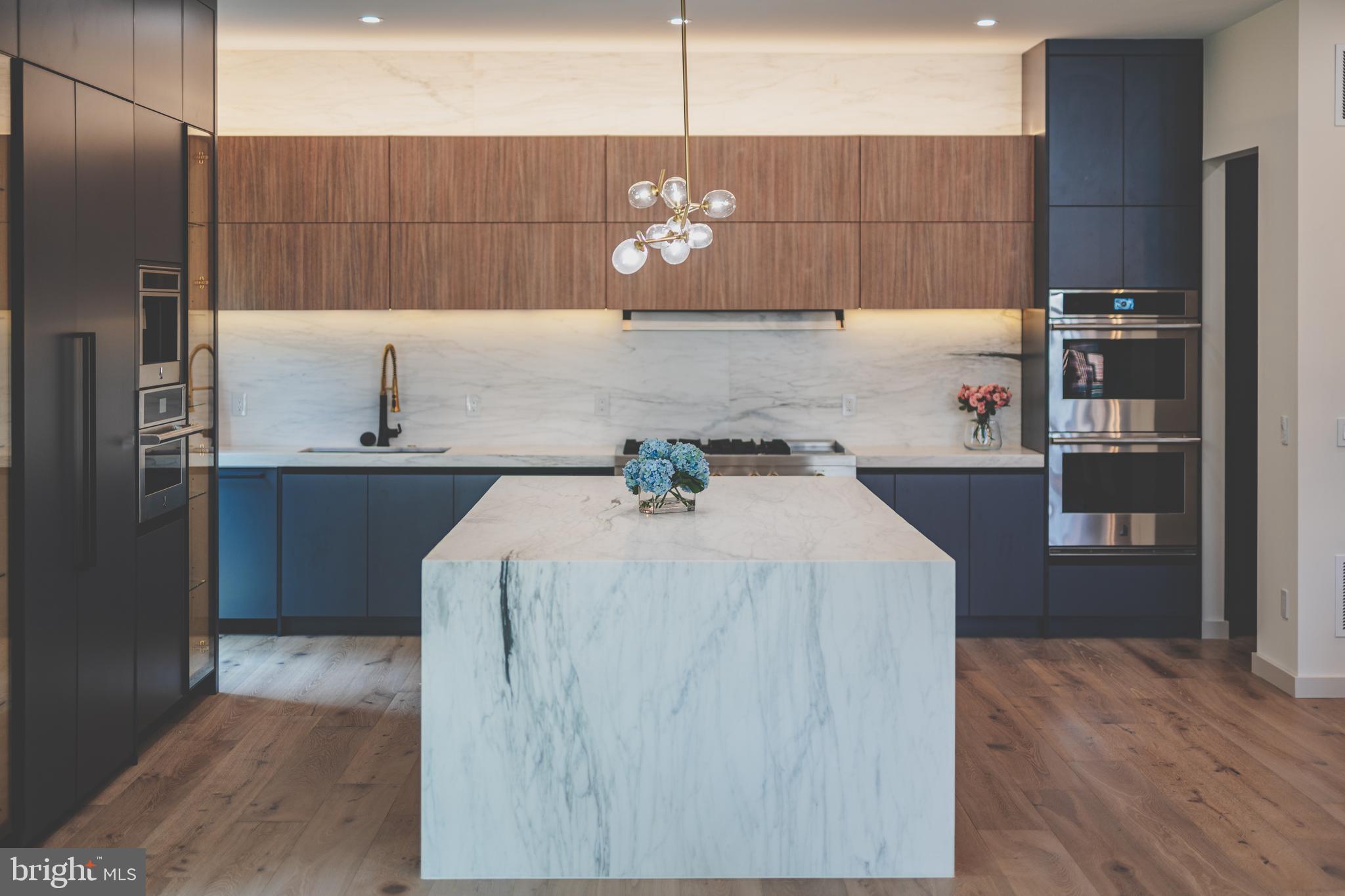 2017 N GREENBRIER STREET