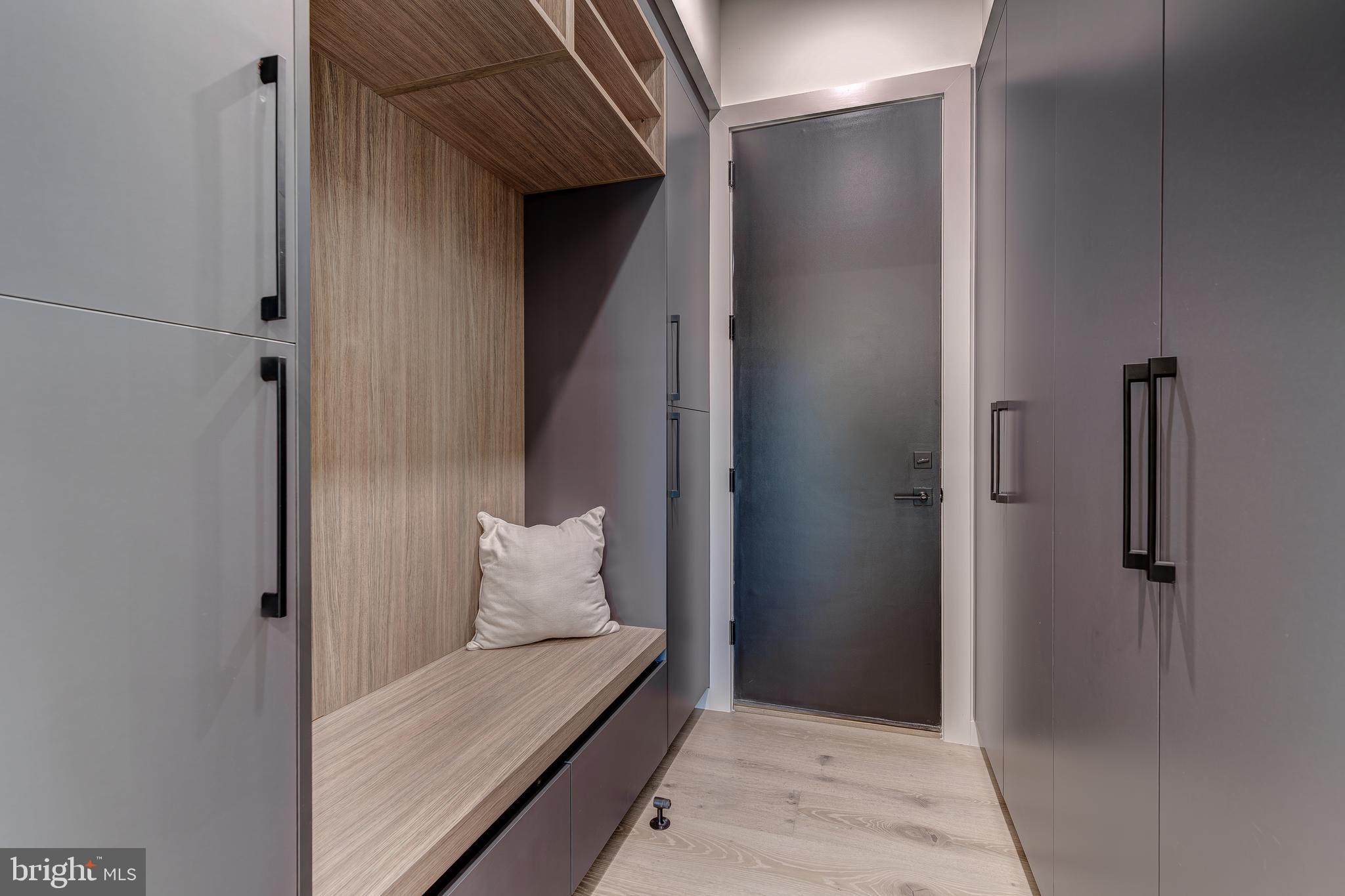 2017 N GREENBRIER STREET