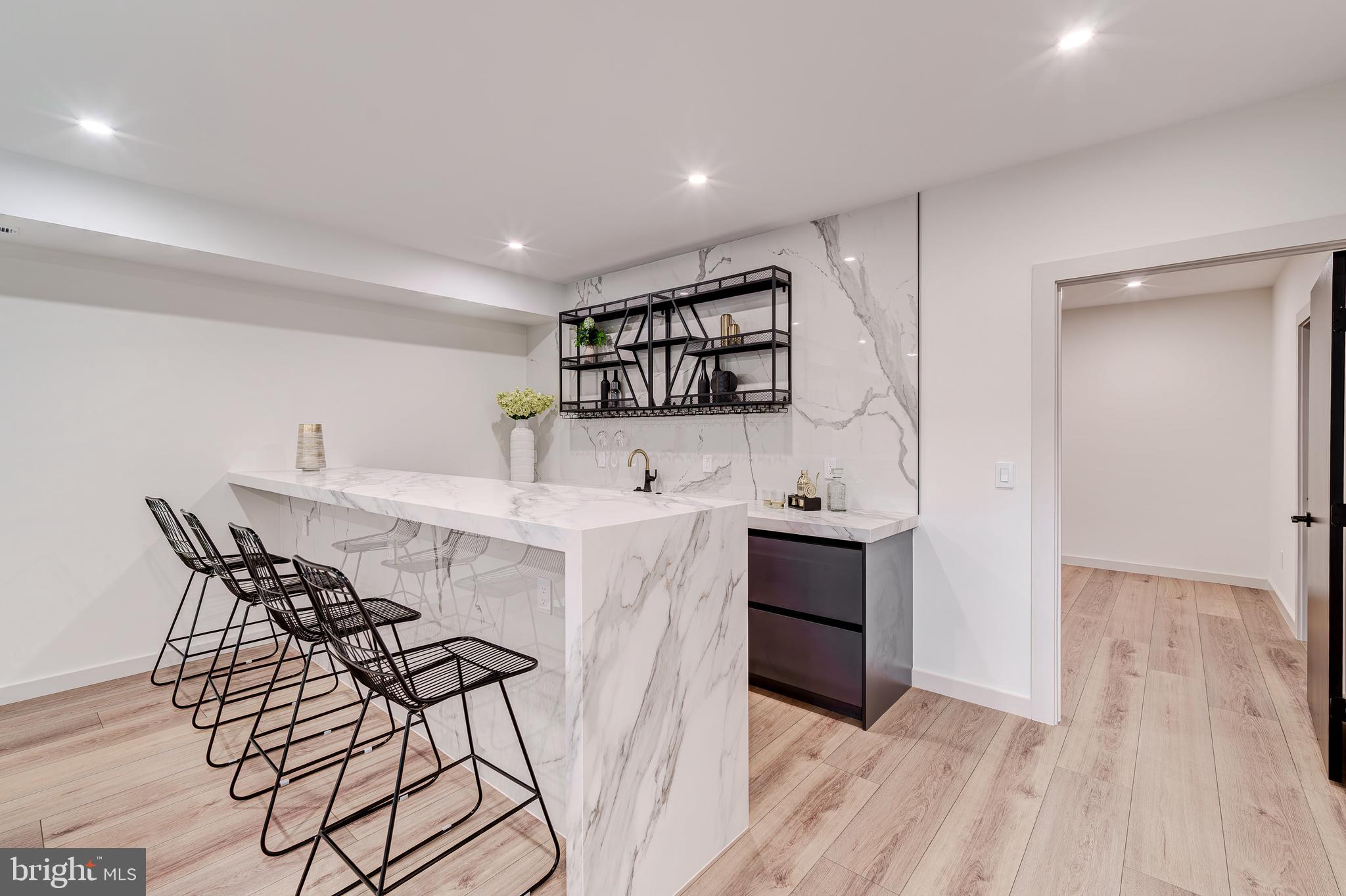 2017 N GREENBRIER STREET