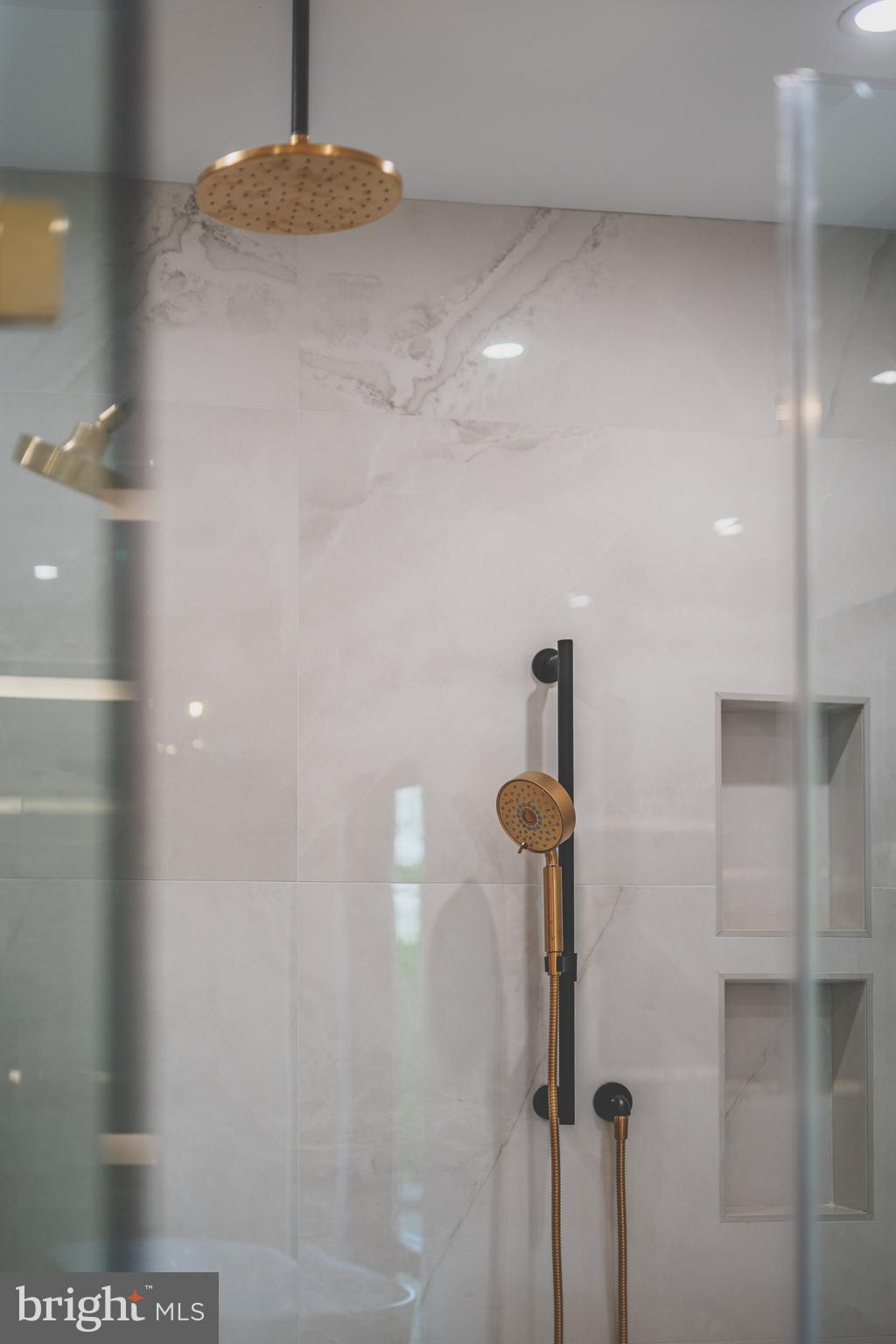 2017 N GREENBRIER STREET