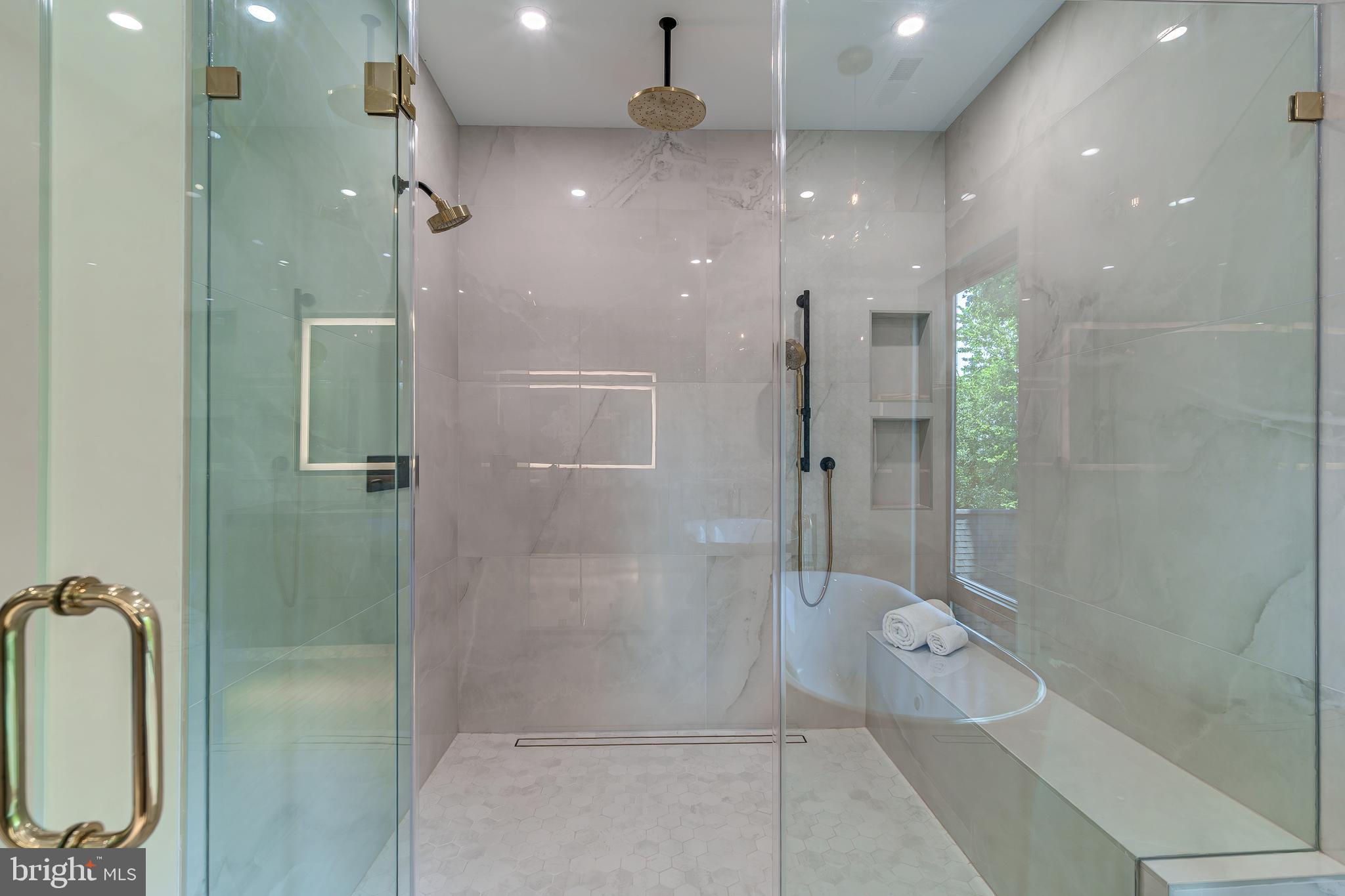 2017 N GREENBRIER STREET