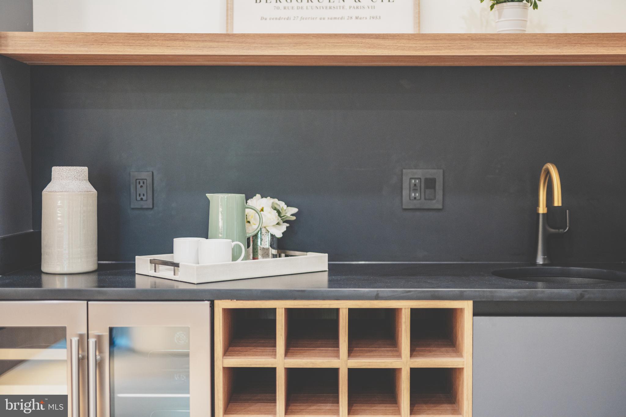 2017 N GREENBRIER STREET