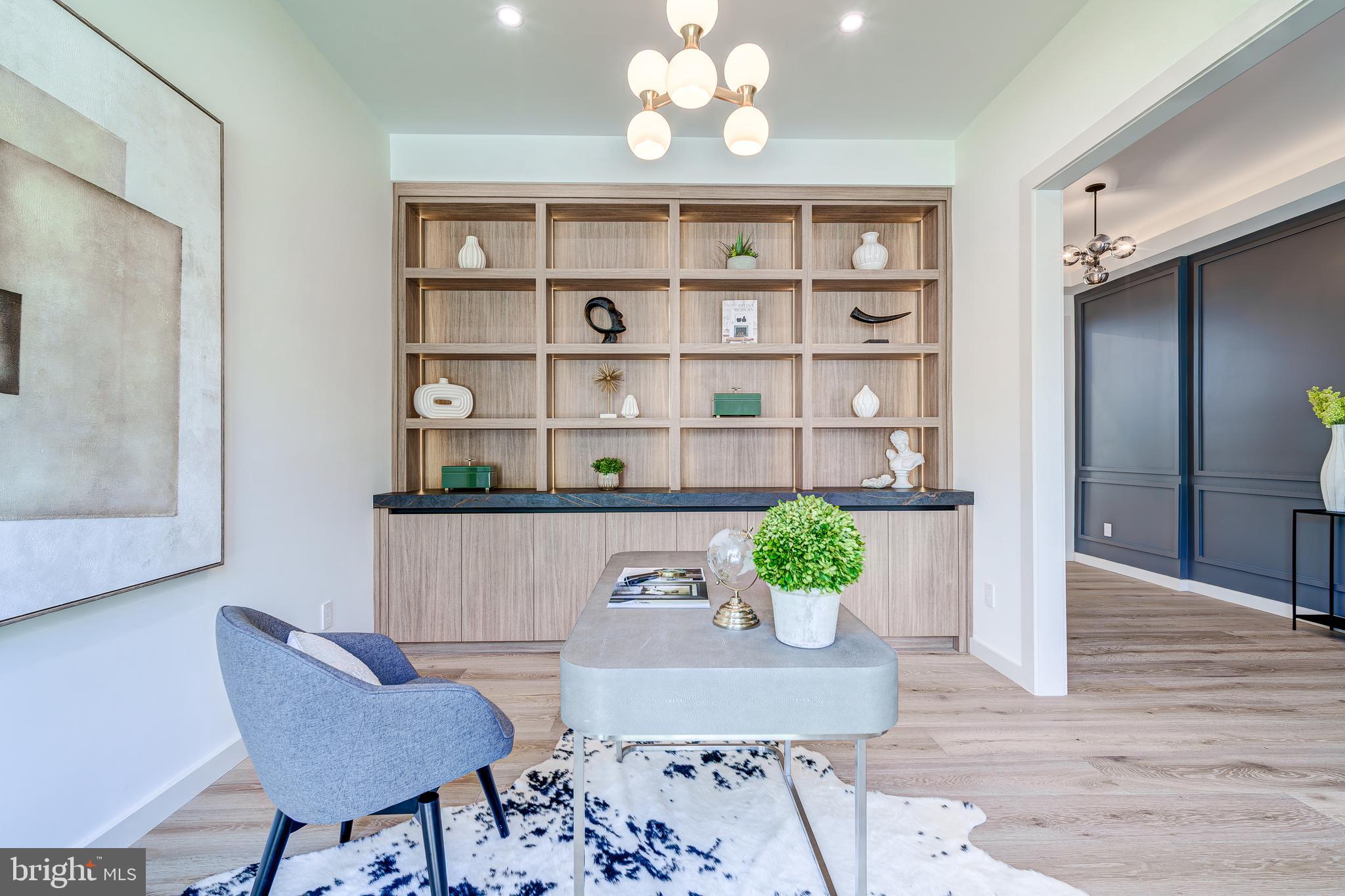 2017 N GREENBRIER STREET