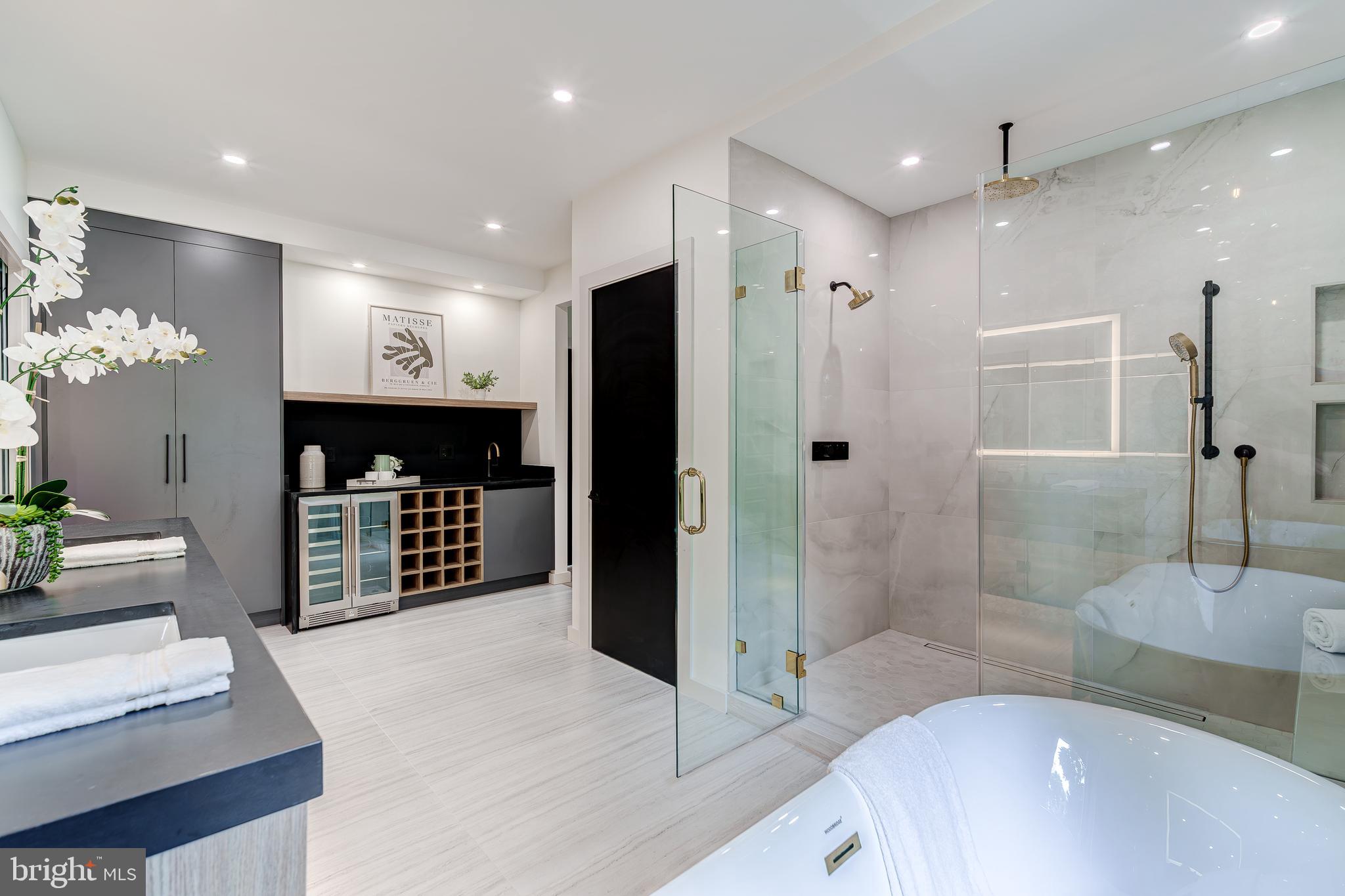 2017 N GREENBRIER STREET