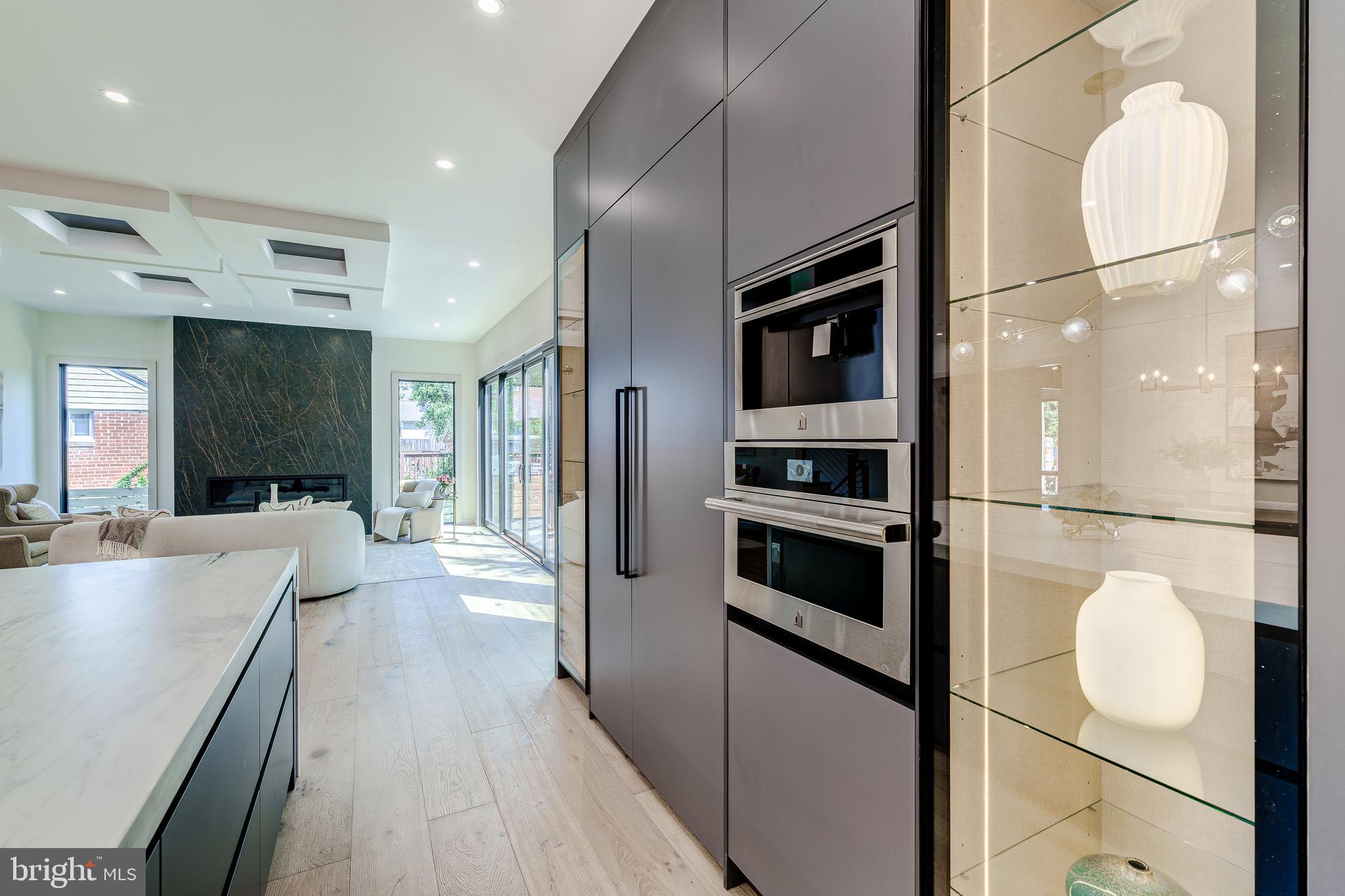 2017 N GREENBRIER STREET