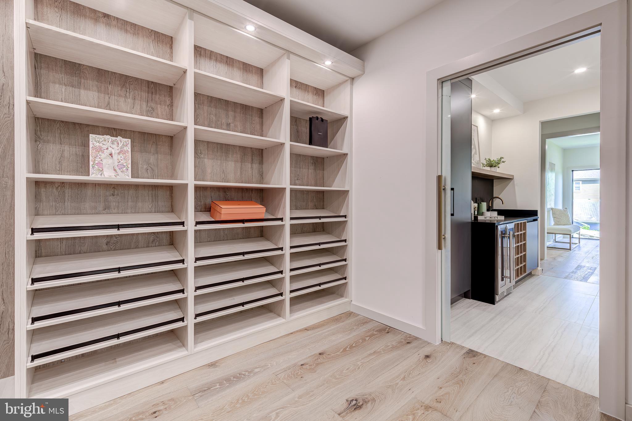 2017 N GREENBRIER STREET