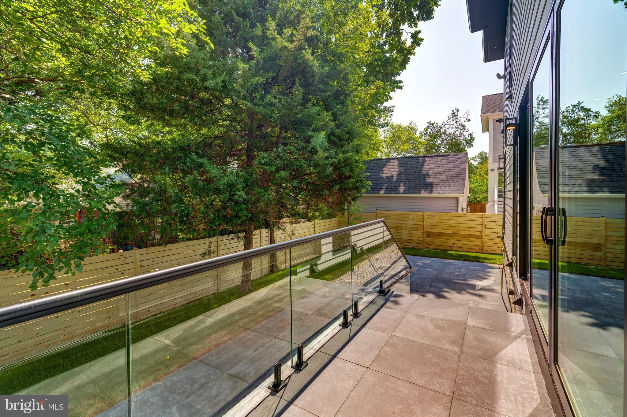 2017 N GREENBRIER STREET