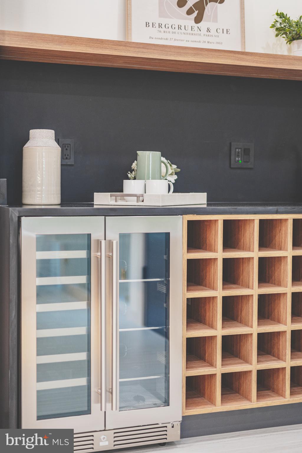 2017 N GREENBRIER STREET