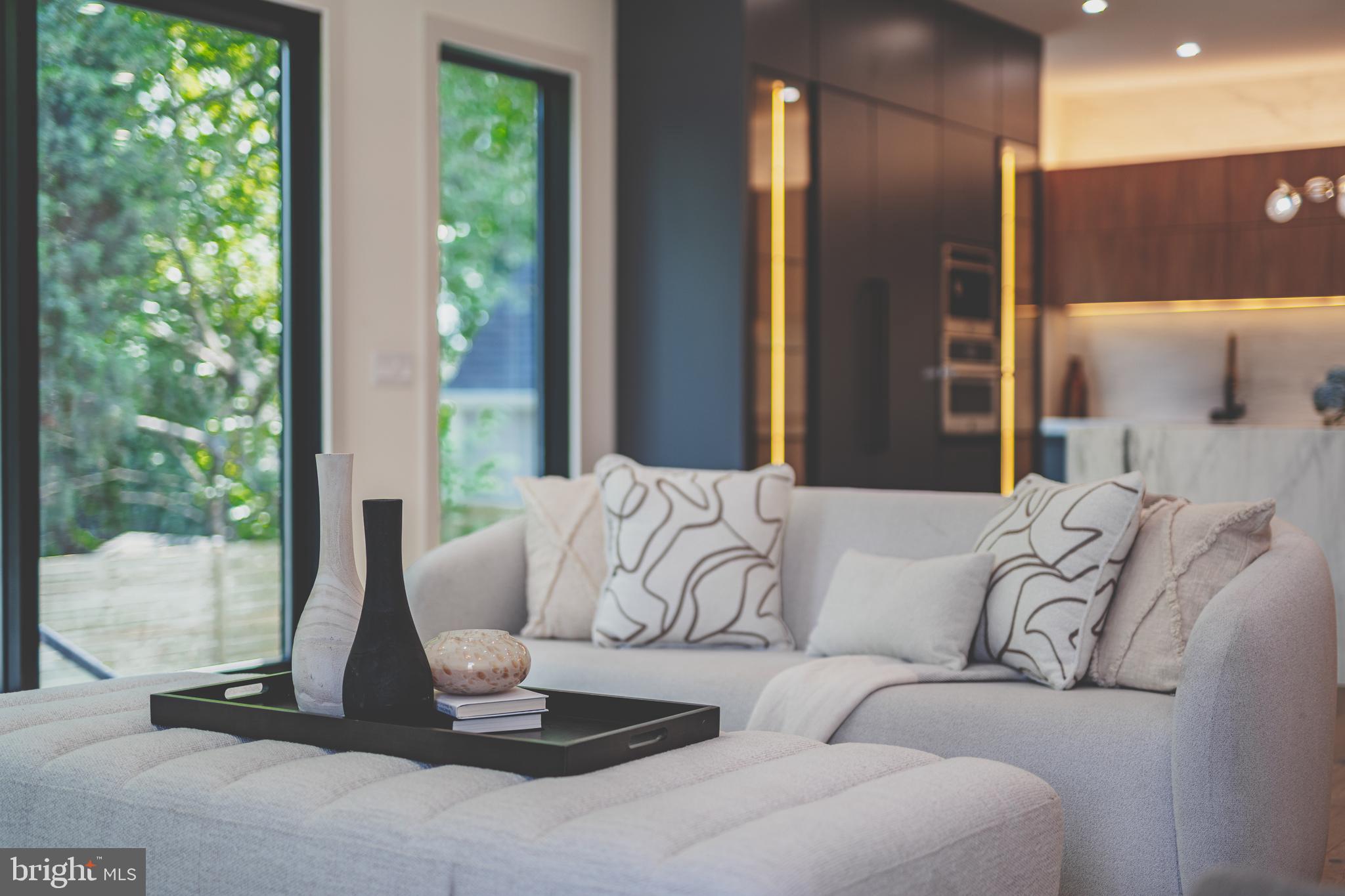 2017 N GREENBRIER STREET