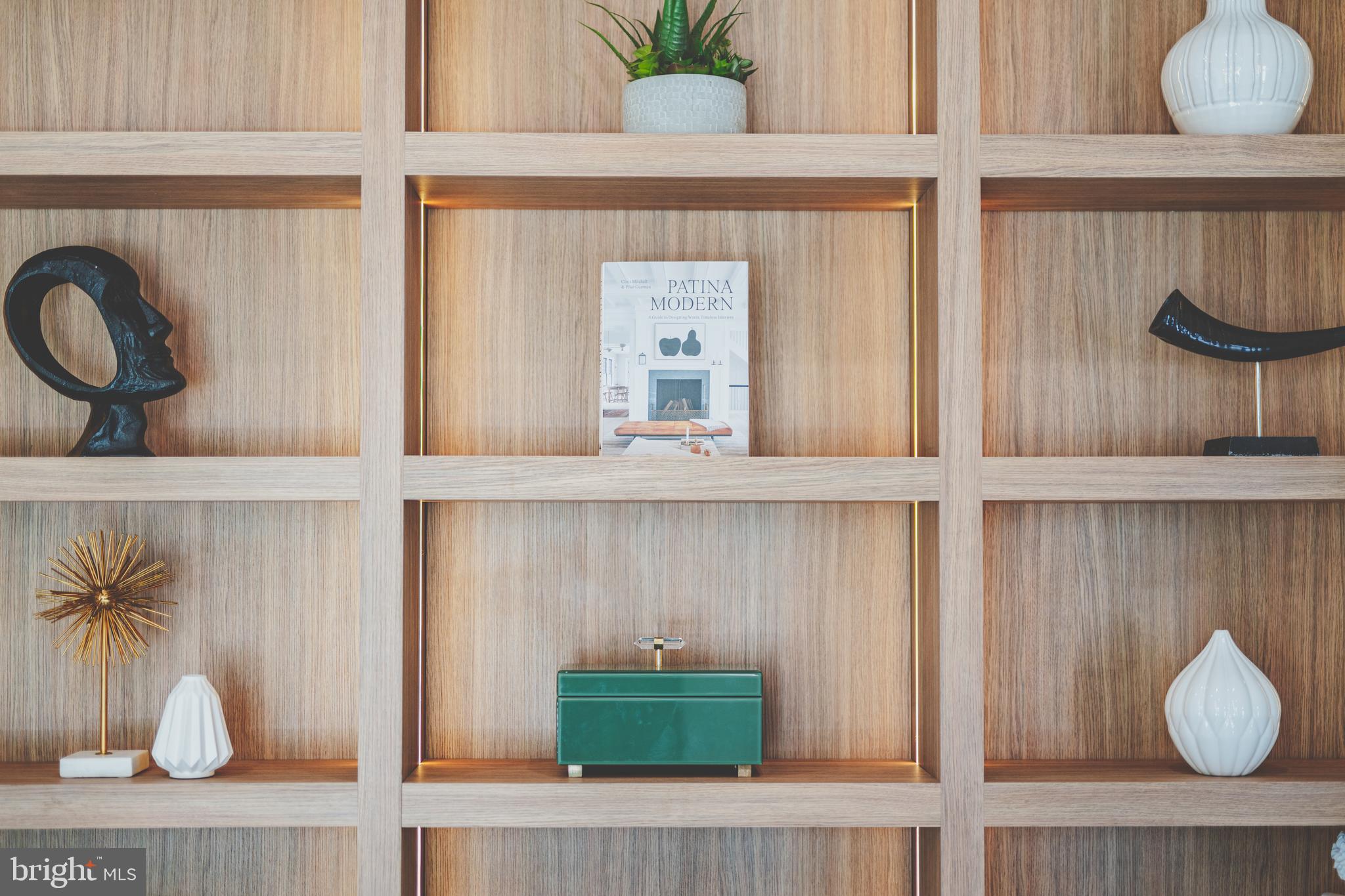 2017 N GREENBRIER STREET