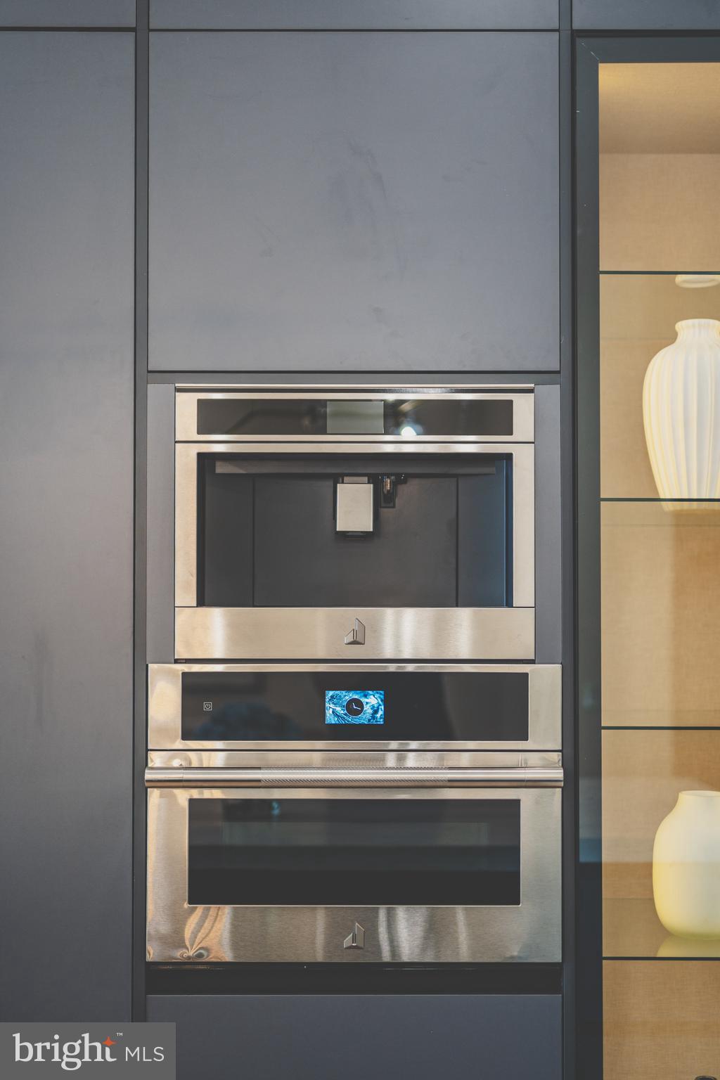 2017 N GREENBRIER STREET