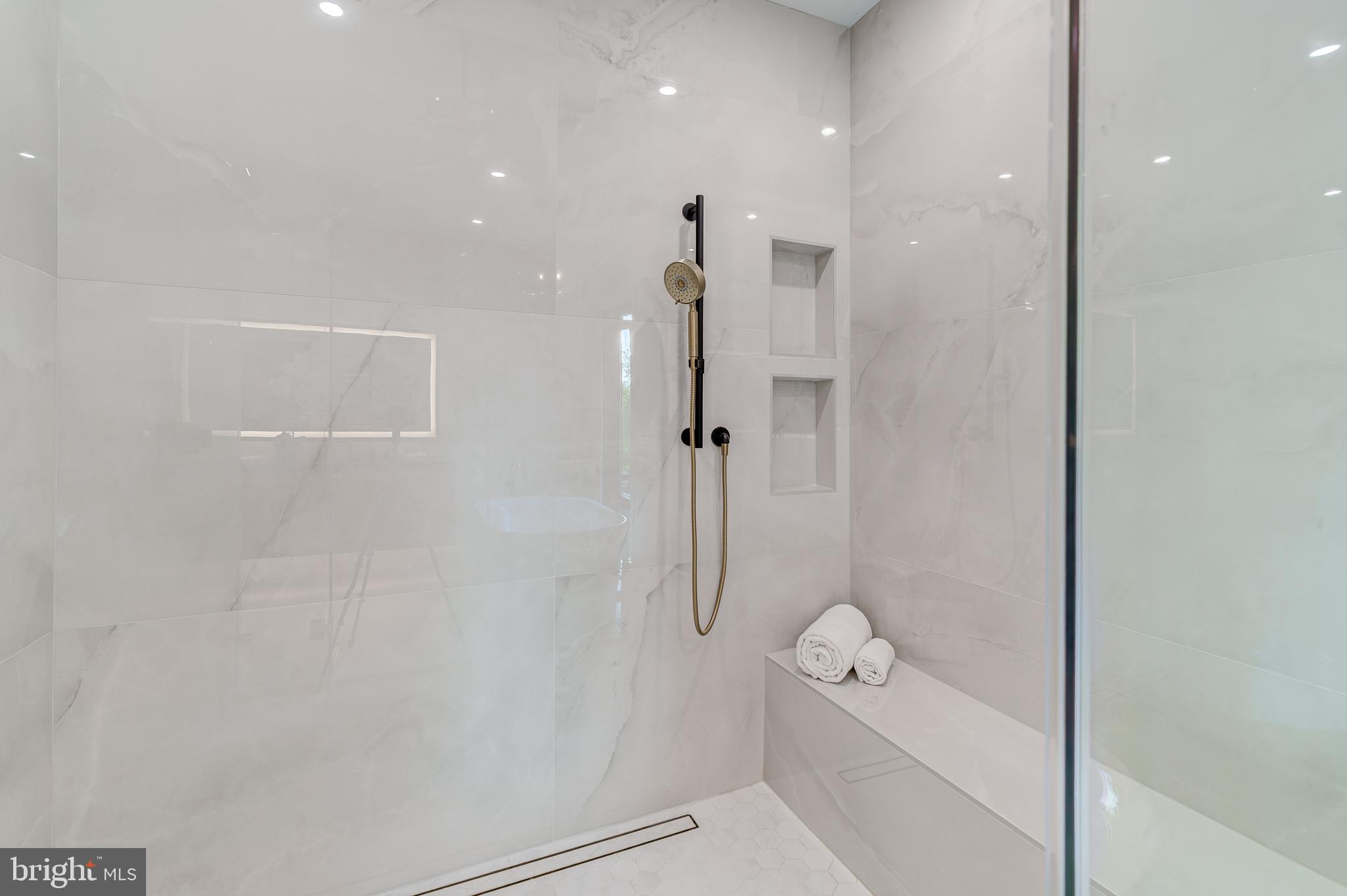 2017 N GREENBRIER STREET