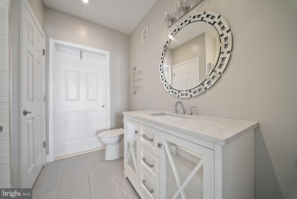 801 S GREENBRIER STREET 304