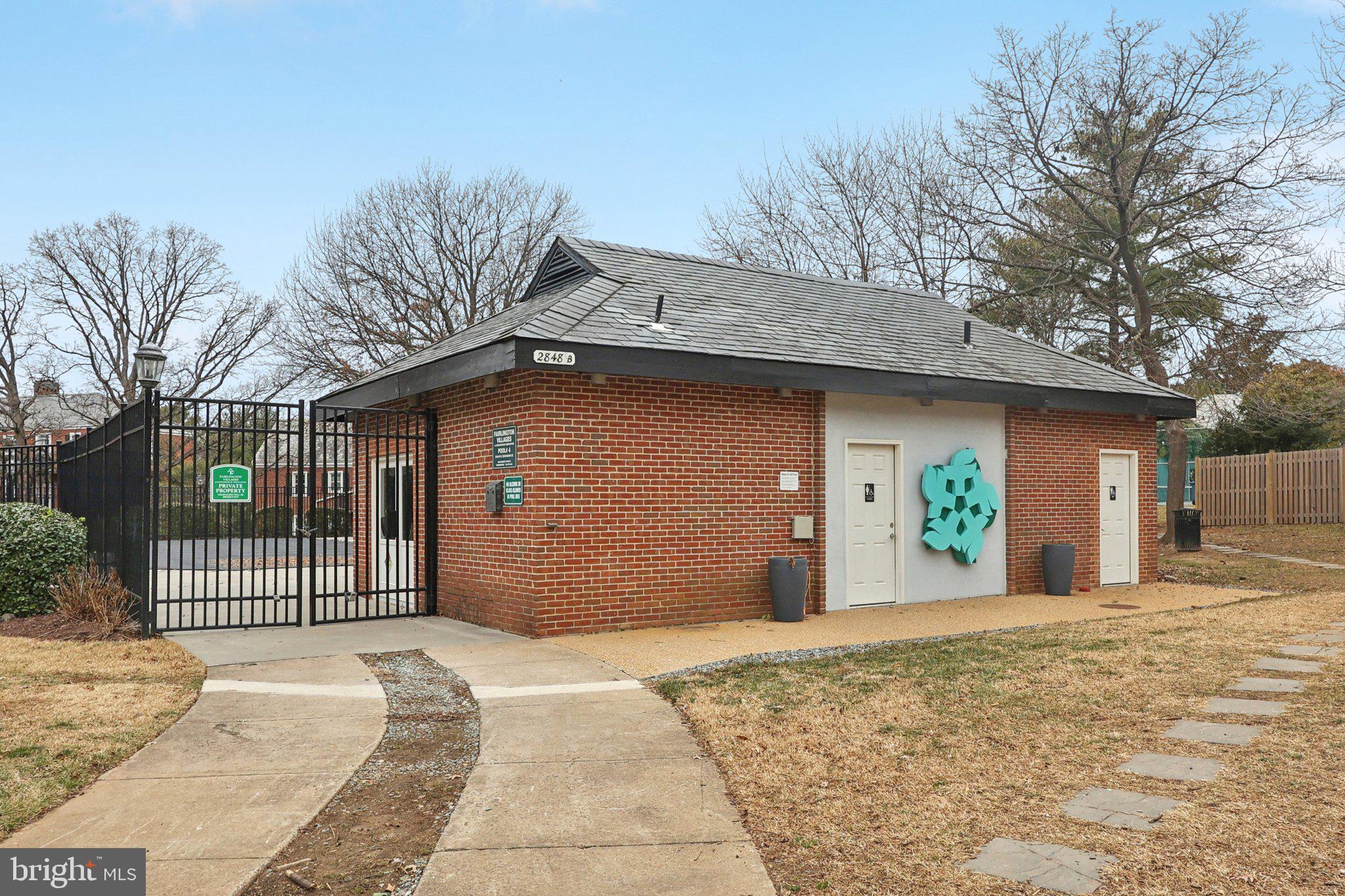 3034 S BUCHANAN STREET