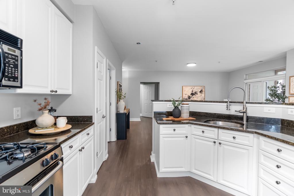 801 S GREENBRIER STREET 113