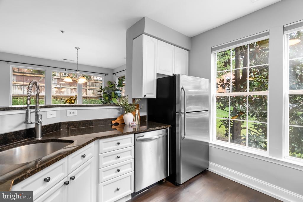 801 S GREENBRIER STREET 113