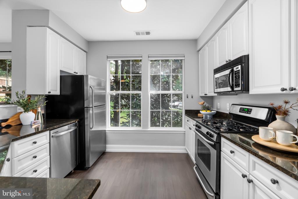 801 S GREENBRIER STREET 113