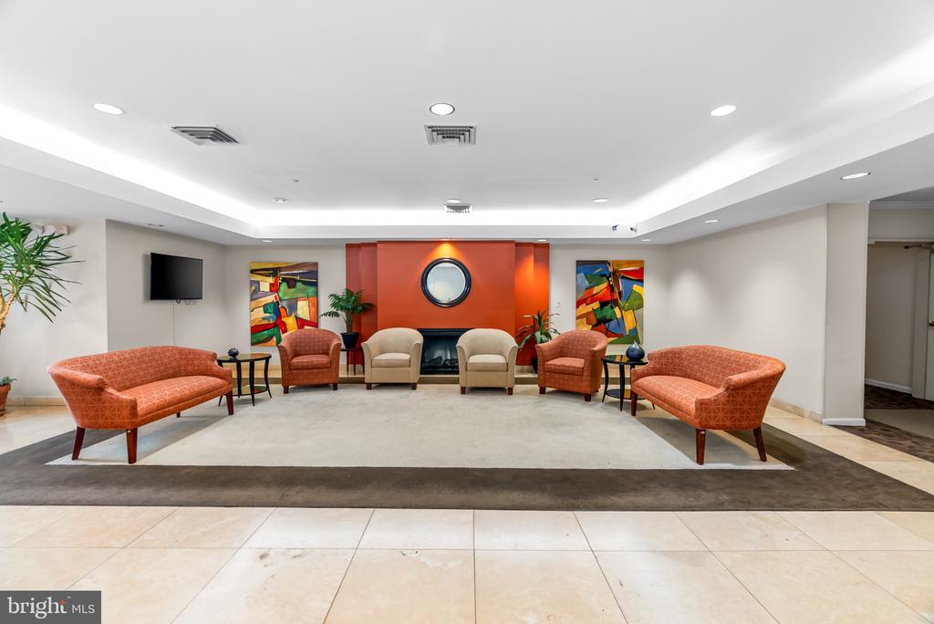 801 S GREENBRIER STREET 113